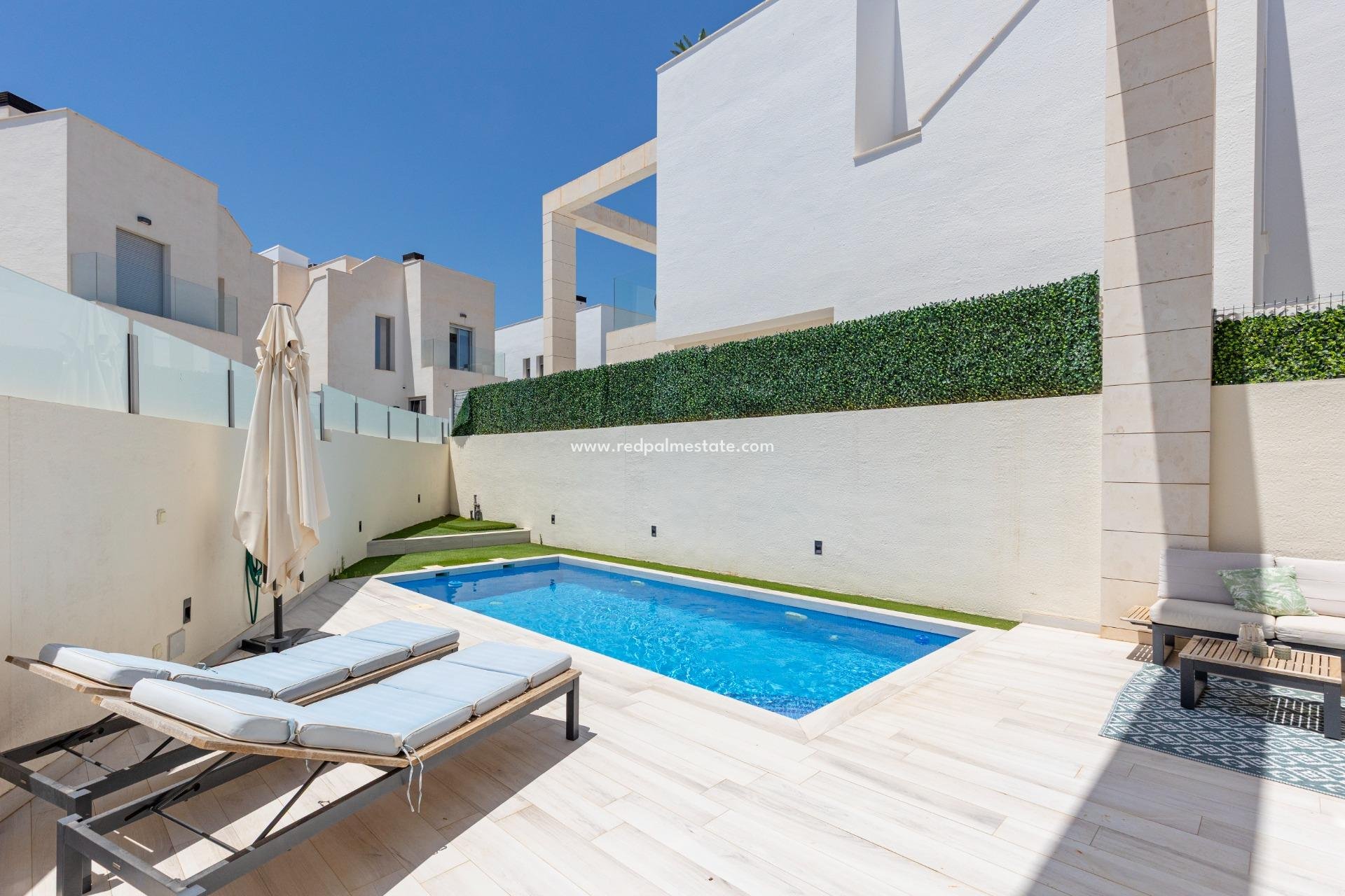 Återförsäljning - Villa -
Orihuela Costa - Lomas de Cabo Roig