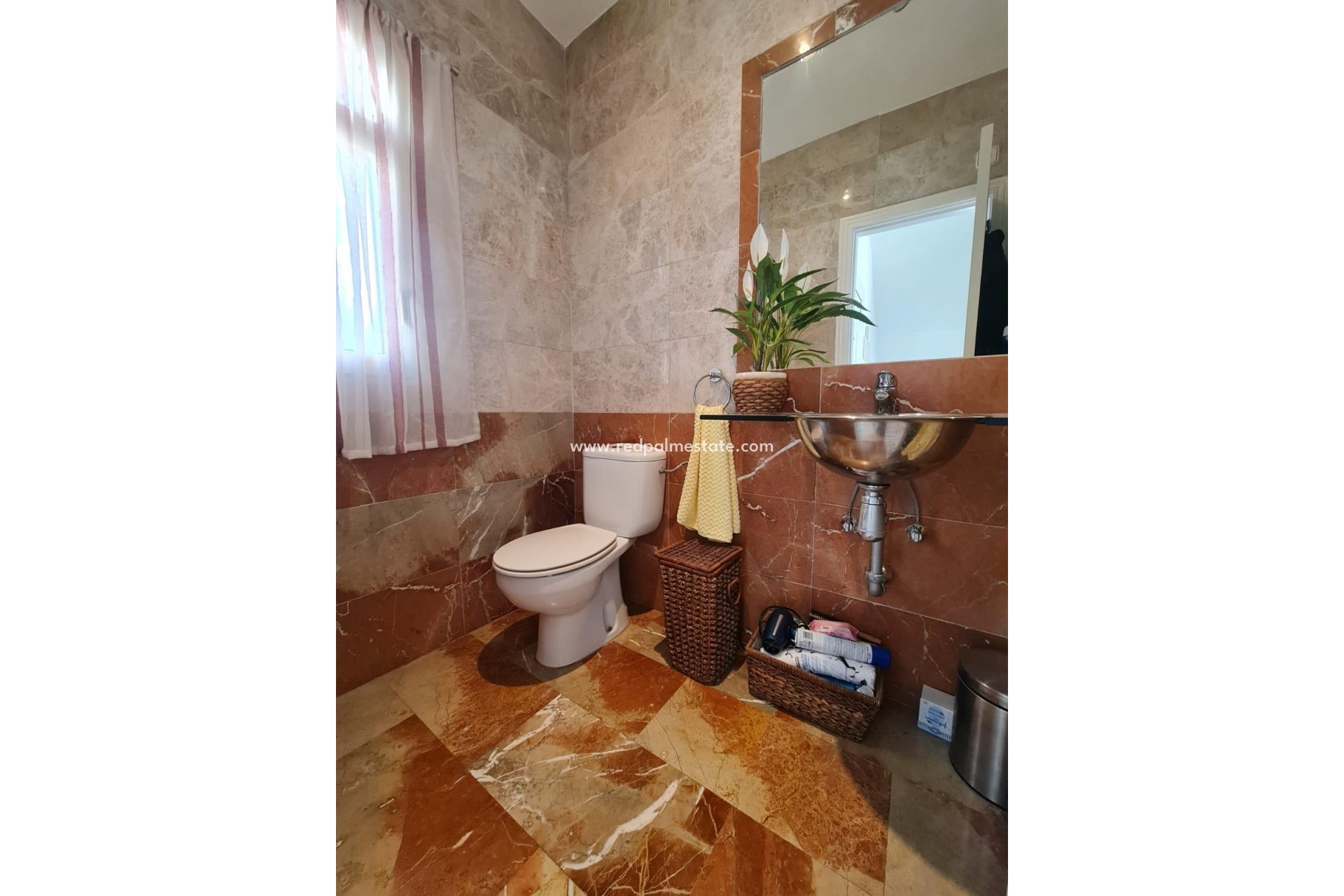 Återförsäljning - Villa -
Orihuela Costa - Lomas De Campoamor-las Ramblas