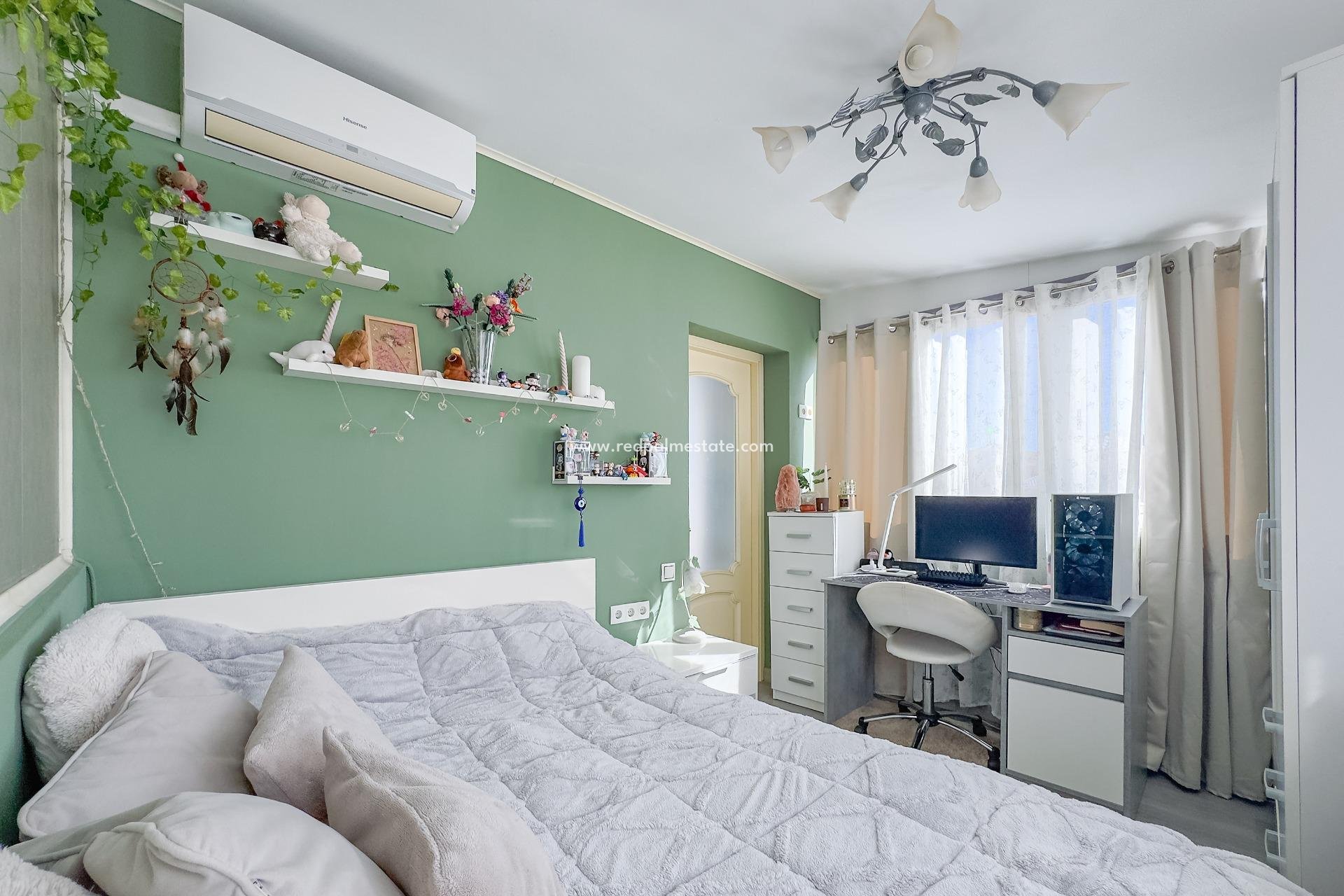 Återförsäljning - Villa -
Orihuela Costa - Los Almendros-la Florida