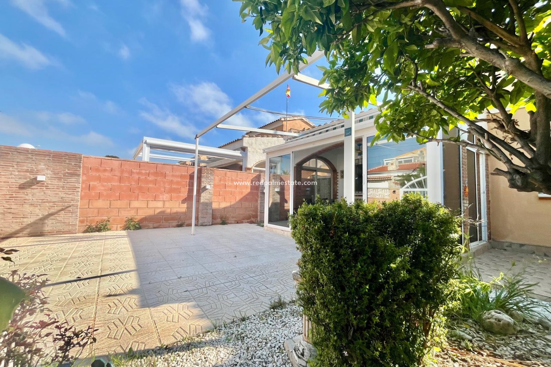 Återförsäljning - Villa -
Orihuela Costa - Los Almendros-la Florida