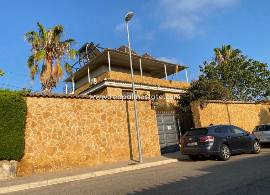 Återförsäljning - Villa -
Orihuela Costa - Los Balcones