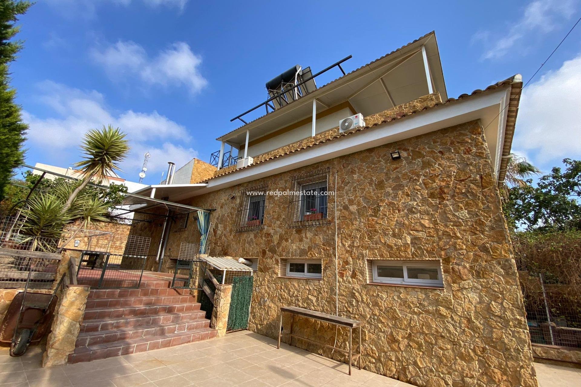 Återförsäljning - Villa -
Orihuela Costa - Los Balcones