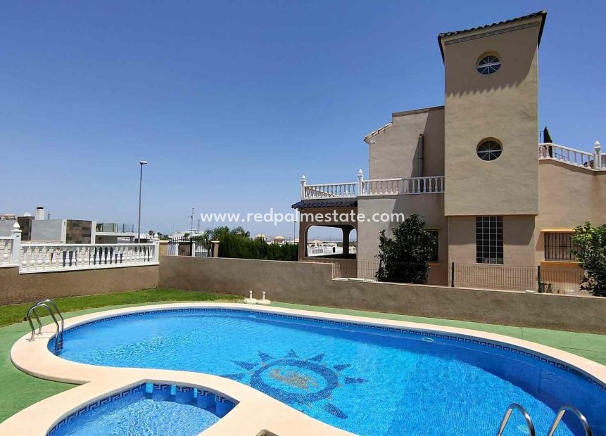 Återförsäljning - Villa -
Orihuela Costa - Los Dolses