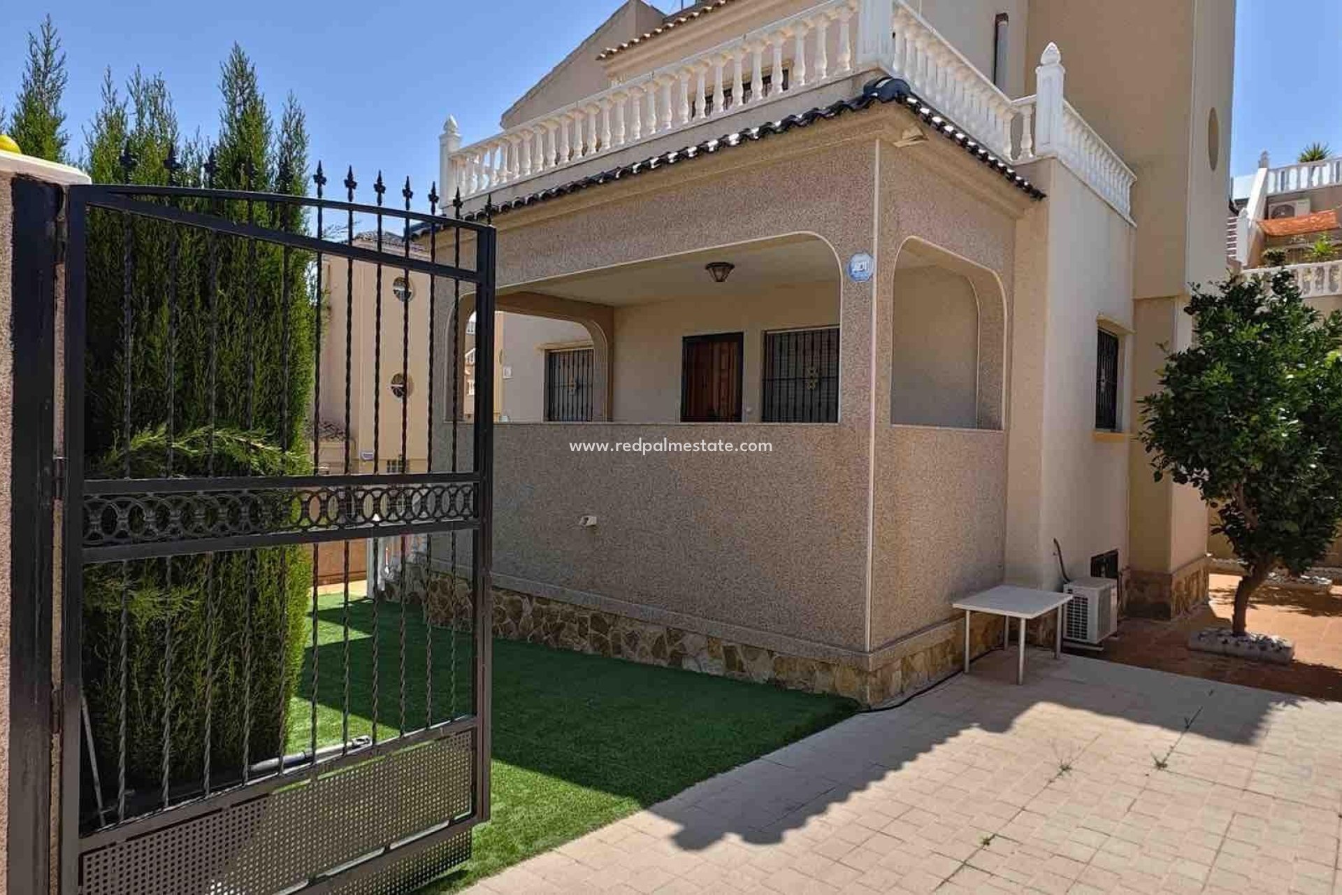 Återförsäljning - Villa -
Orihuela Costa - Los Dolses
