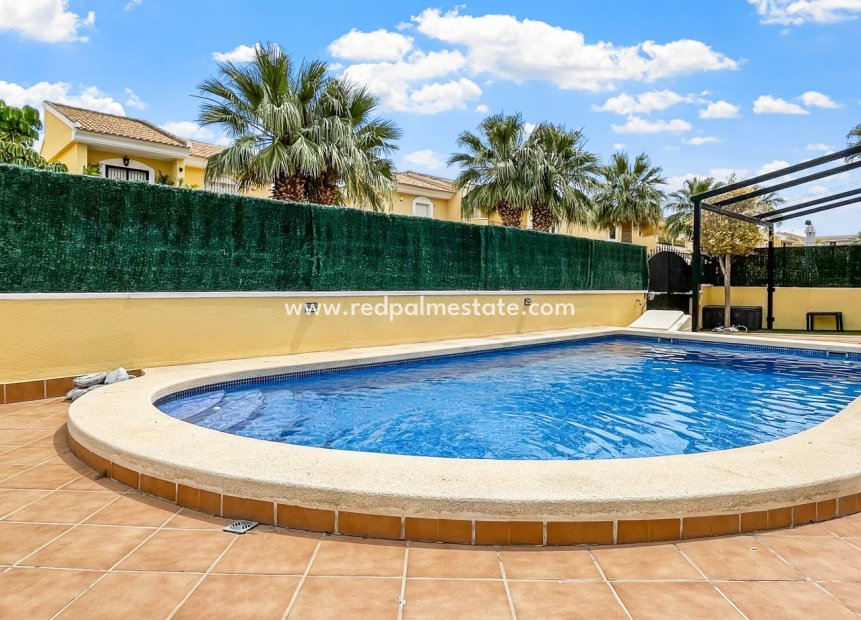 Återförsäljning - Villa -
Orihuela Costa - Los Dolses