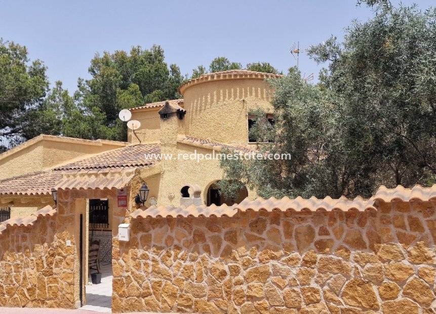 Återförsäljning - Villa -
Orihuela Costa - Orihuela