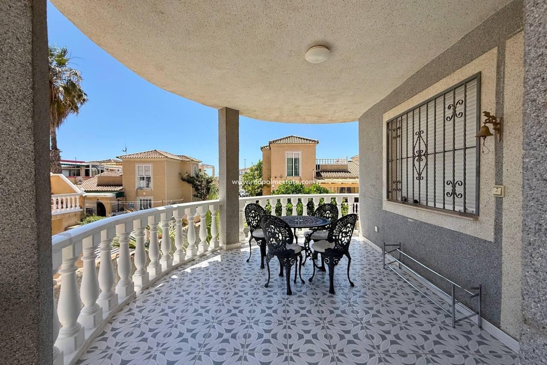 Återförsäljning - Villa -
Orihuela Costa - Playa Flamenca