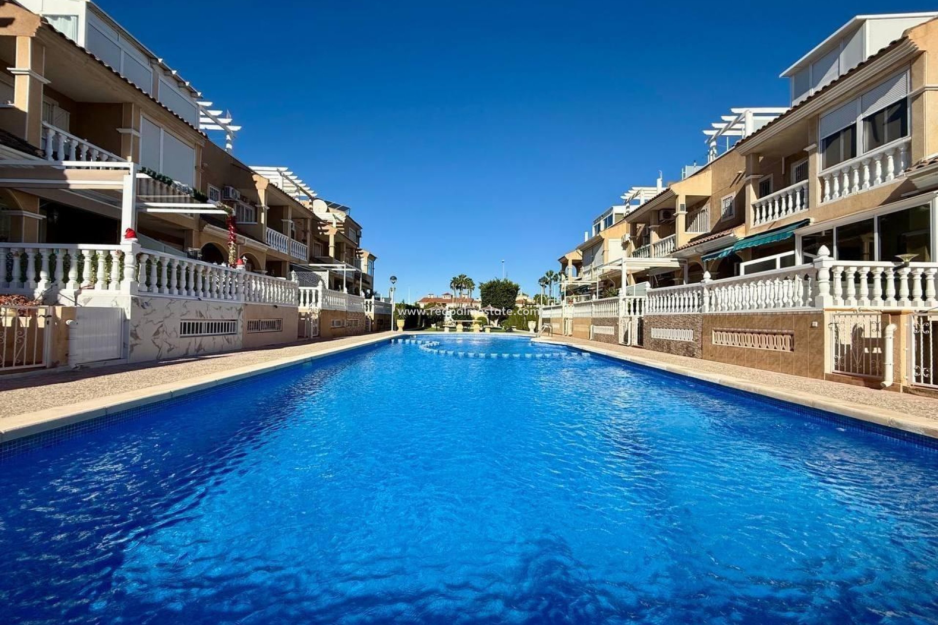 Återförsäljning - Villa -
Orihuela Costa - Playa Flamenca