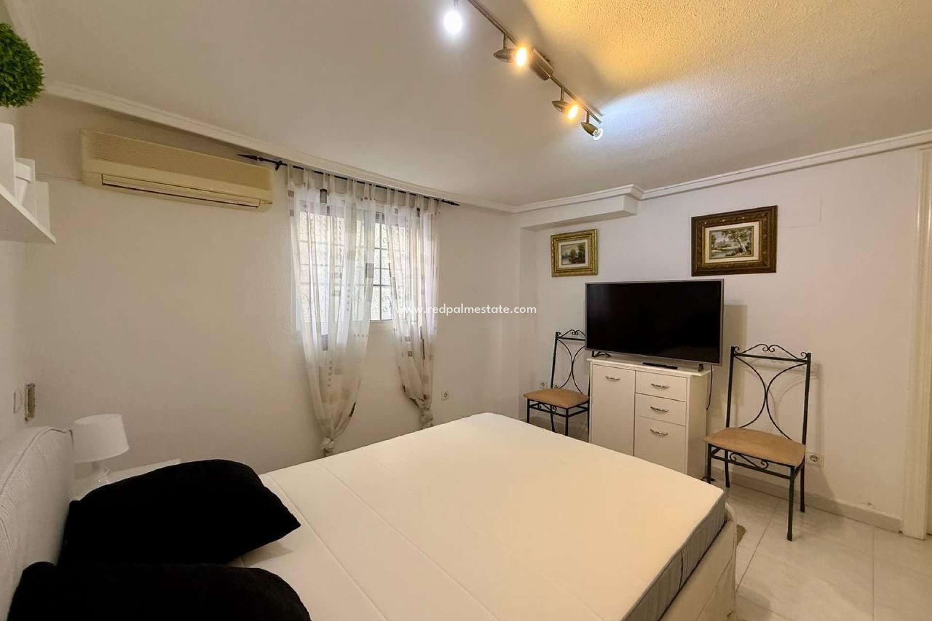 Återförsäljning - Villa -
Orihuela Costa - Playa Flamenca