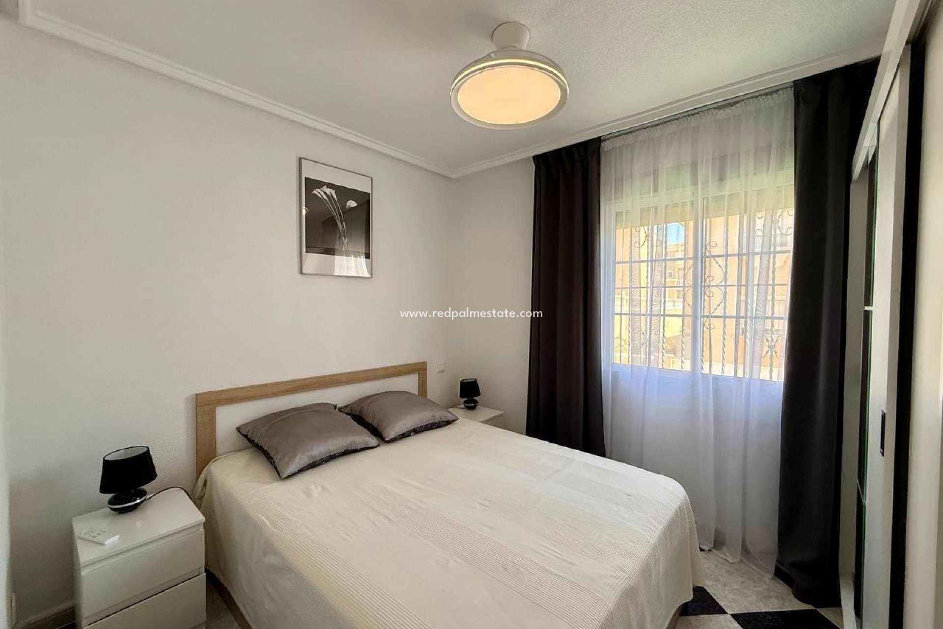 Återförsäljning - Villa -
Orihuela Costa - Playa Flamenca