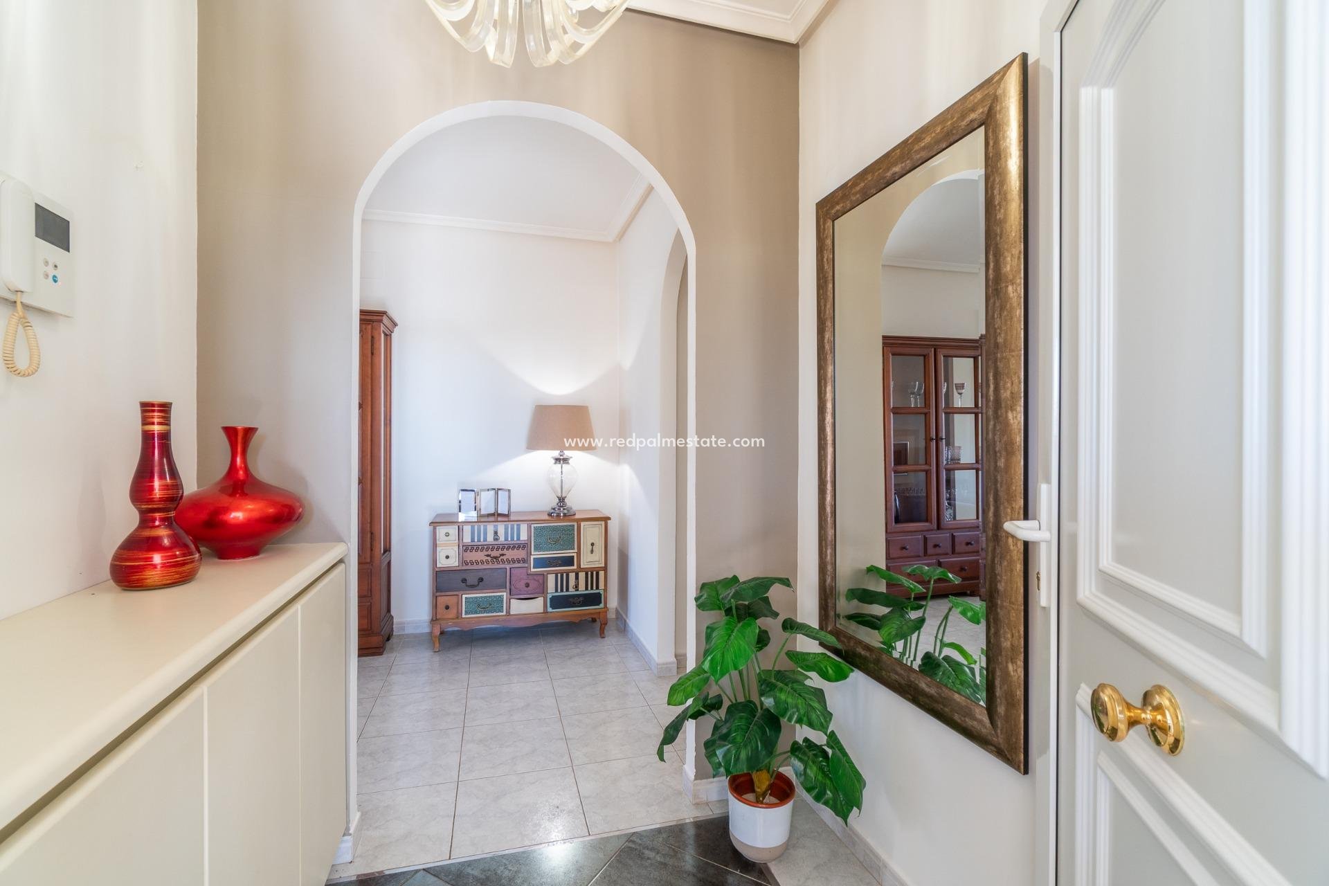 Återförsäljning - Villa -
Orihuela Costa - Playa Flamenca