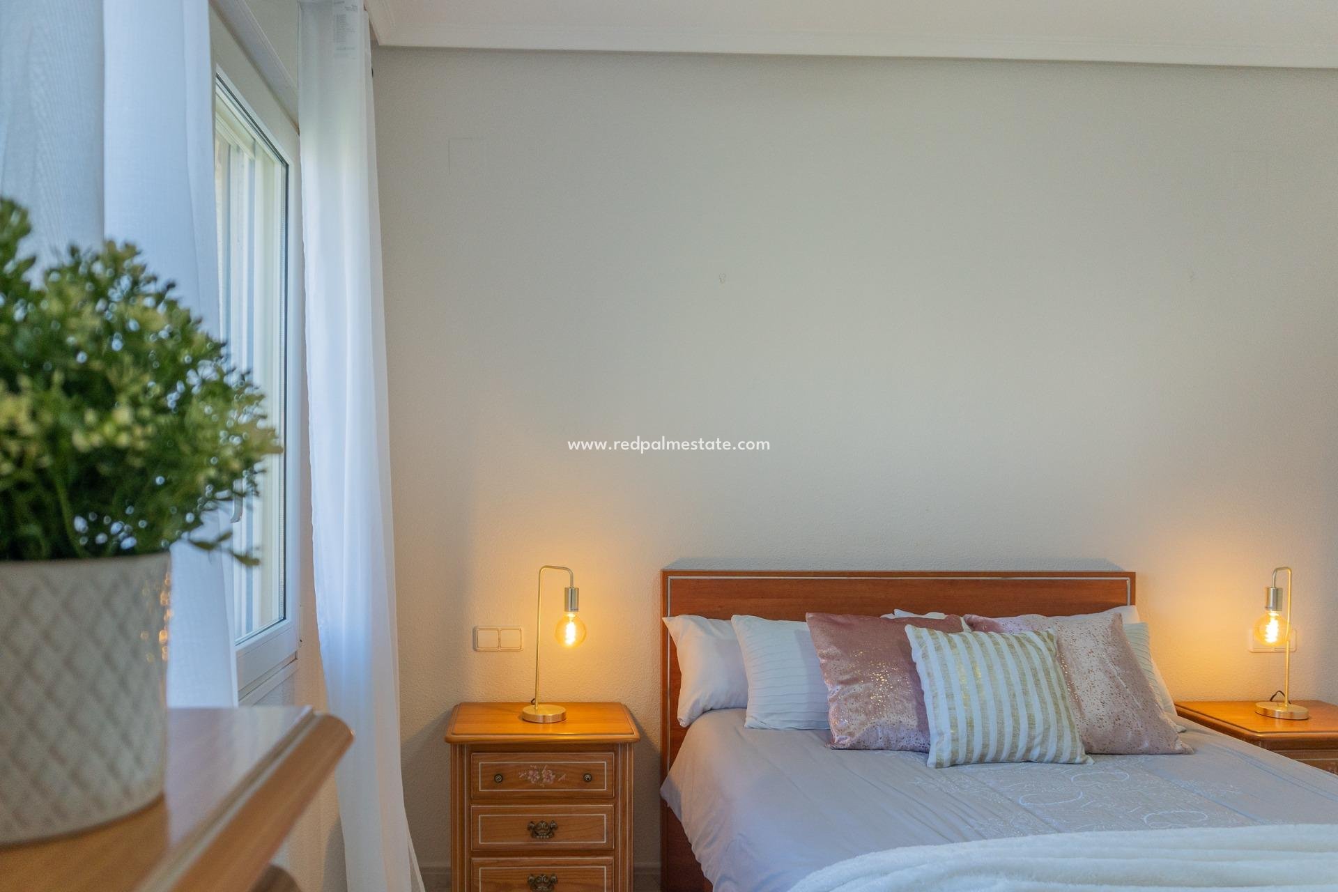 Återförsäljning - Villa -
Orihuela Costa - Playa Flamenca