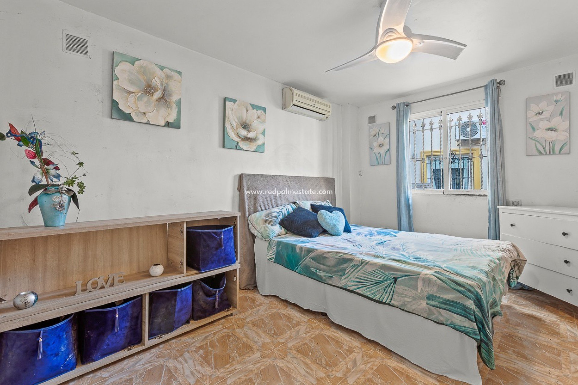 Återförsäljning - Villa -
Orihuela Costa - Playa Flamenca