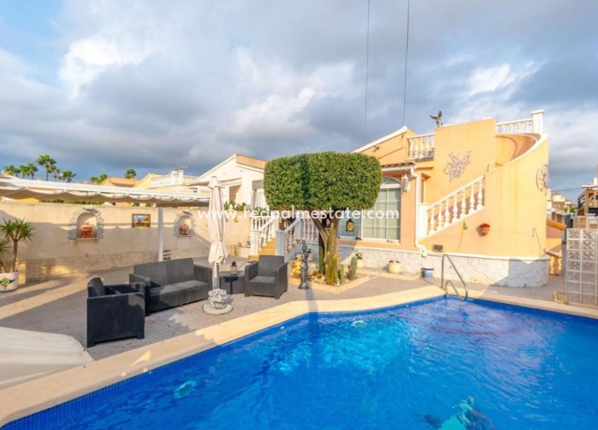 Återförsäljning - Villa -
Orihuela Costa - Playa Flamenca