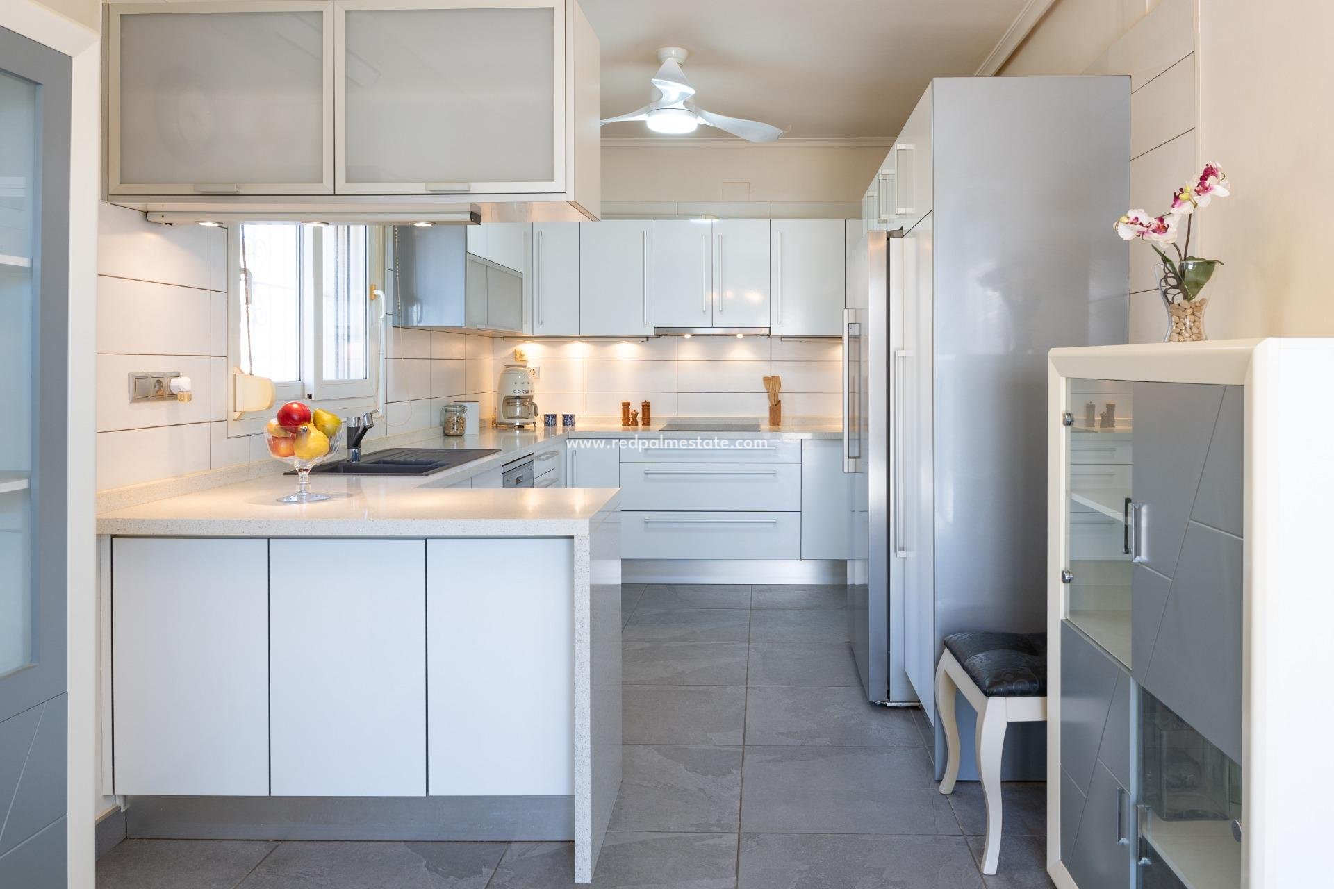 Återförsäljning - Villa -
Orihuela Costa - Playa Flamenca