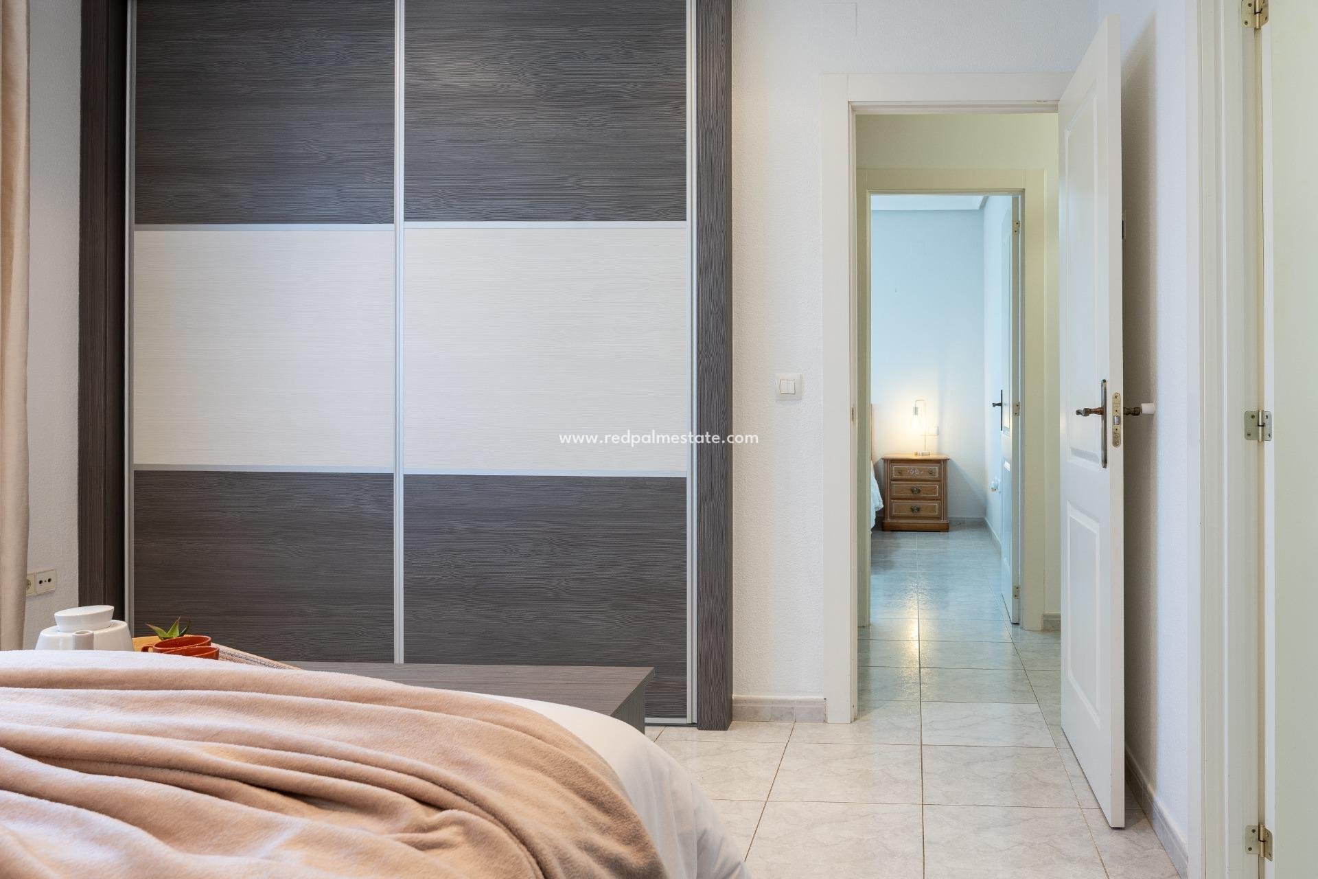 Återförsäljning - Villa -
Orihuela Costa - Playa Flamenca