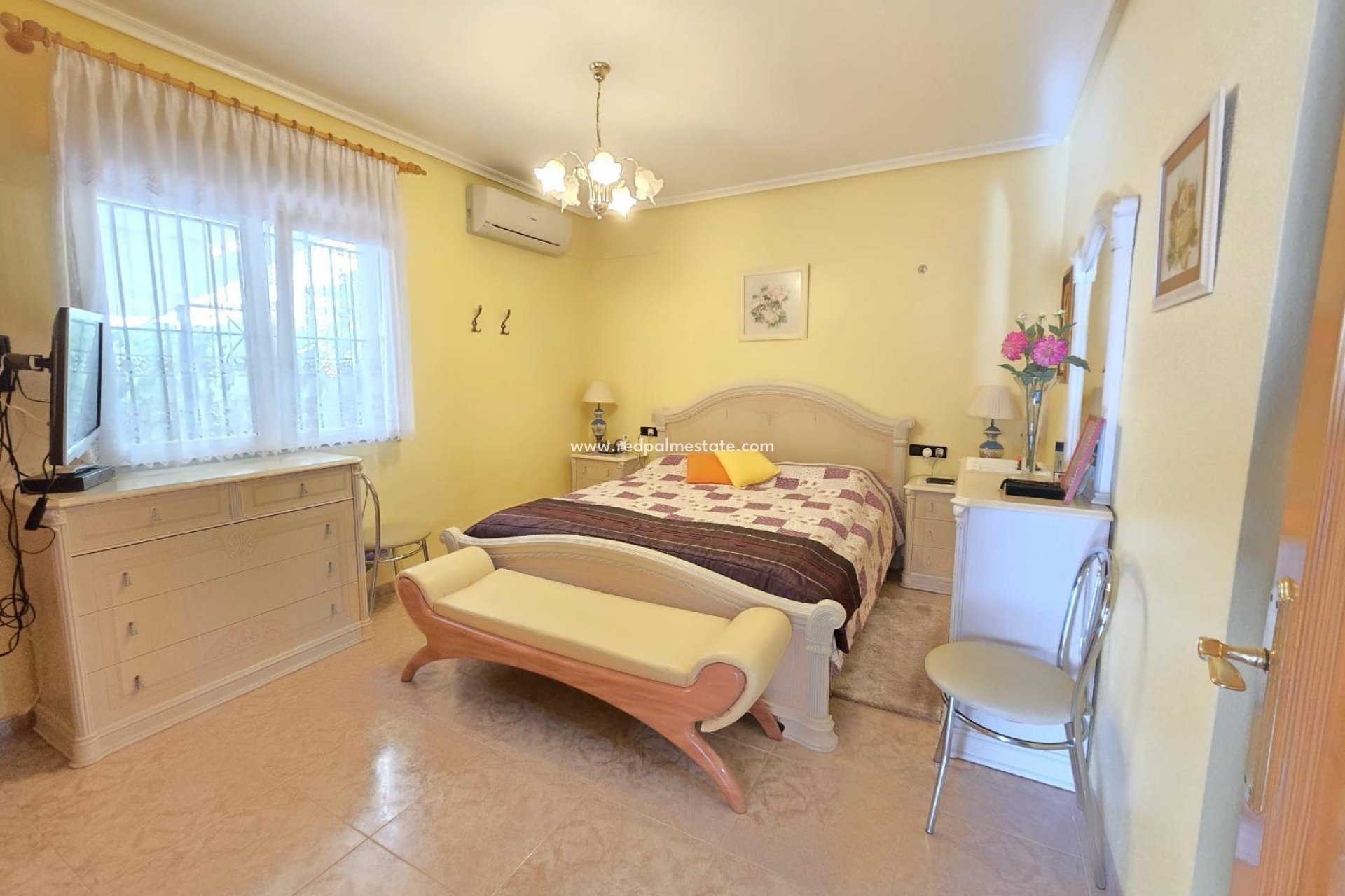 Återförsäljning - Villa -
Orihuela Costa - Playa Flamenca