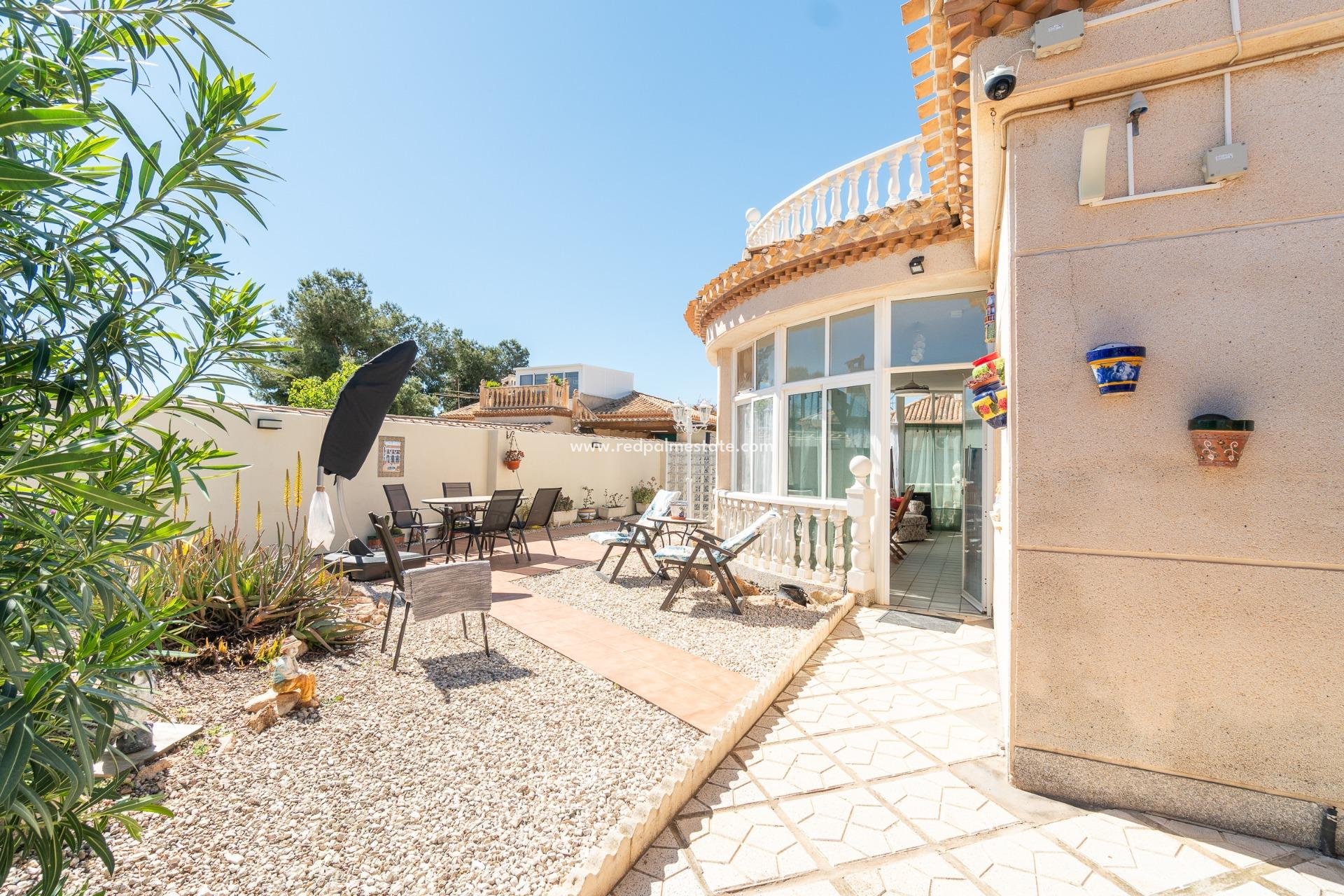 Återförsäljning - Villa -
Orihuela Costa - Playa Flamenca