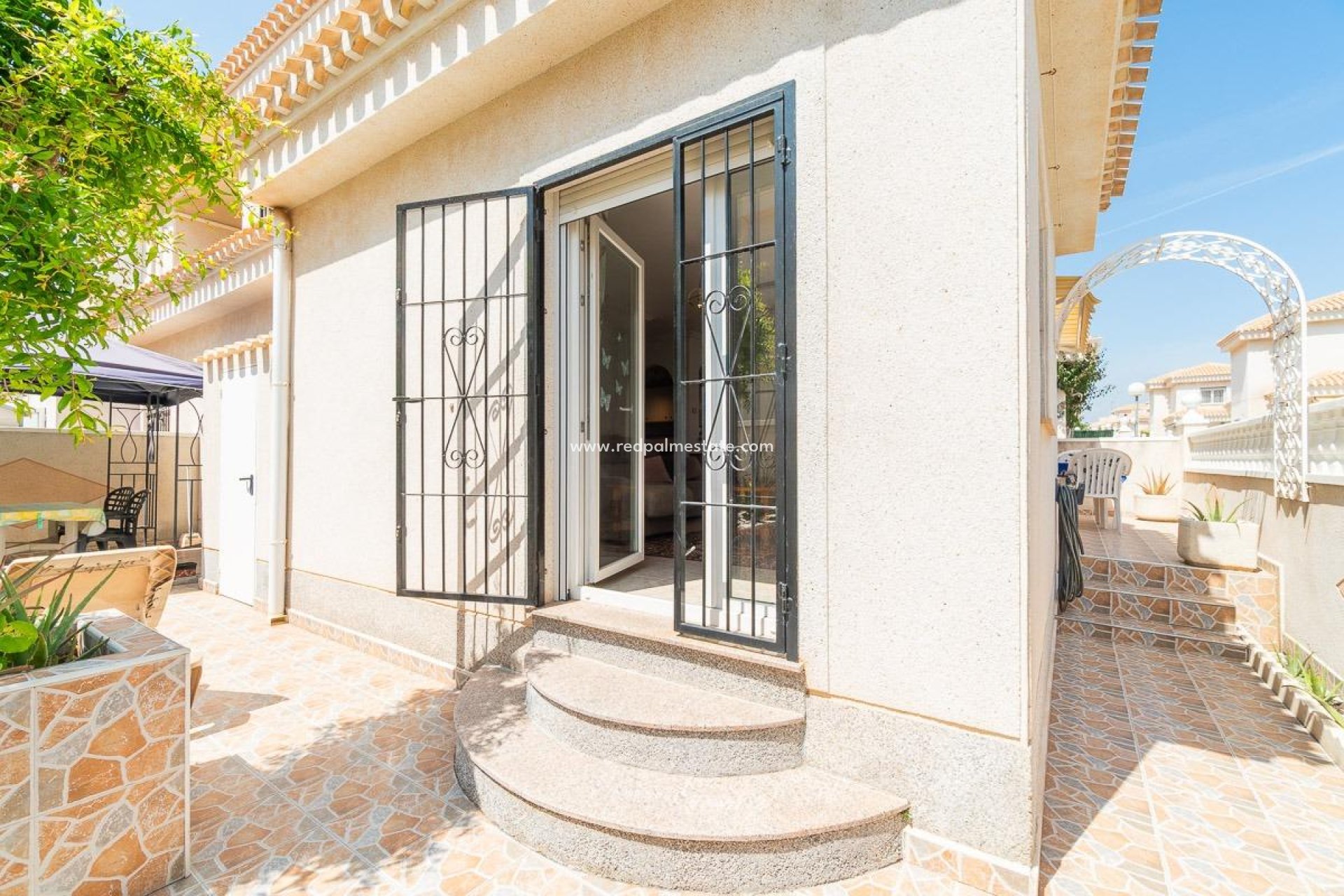 Återförsäljning - Villa -
Orihuela Costa - Playa Flamenca