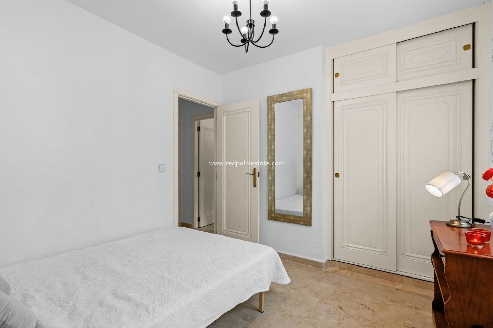 Återförsäljning - Villa -
Orihuela Costa - Playa Flamenca