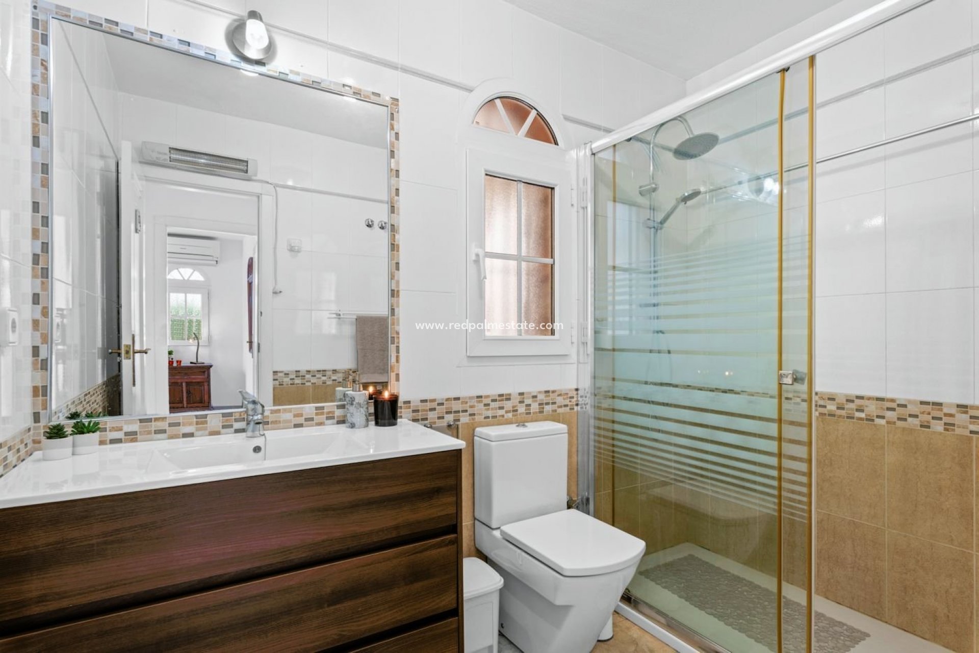 Återförsäljning - Villa -
Orihuela Costa - Playa Flamenca