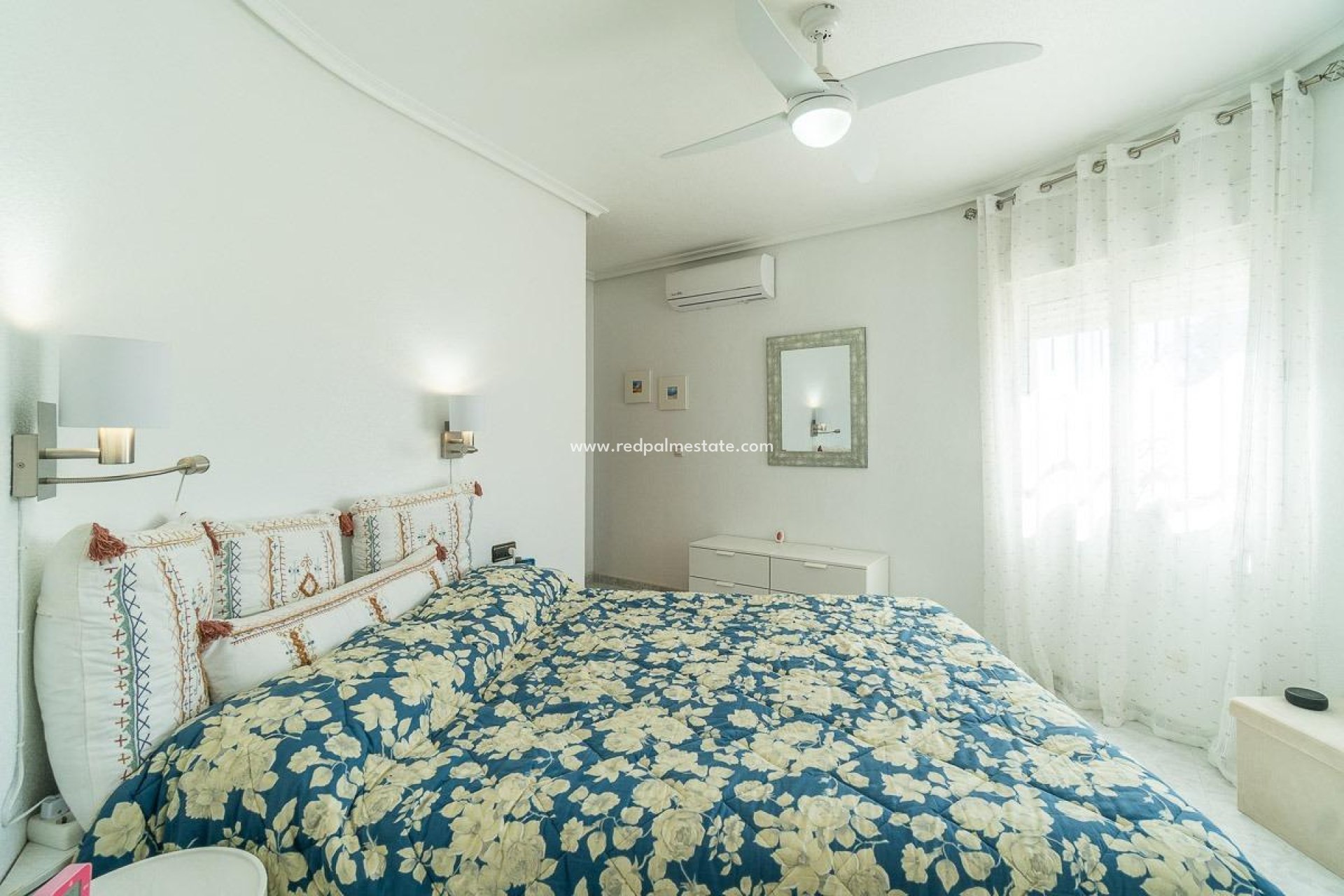 Återförsäljning - Villa -
Orihuela Costa - Playa Flamenca