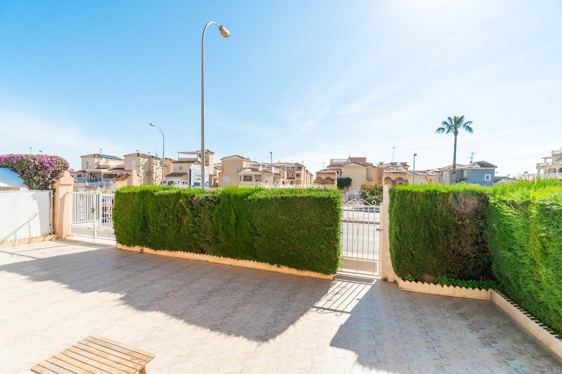 Återförsäljning - Villa -
Orihuela Costa - Punta prima