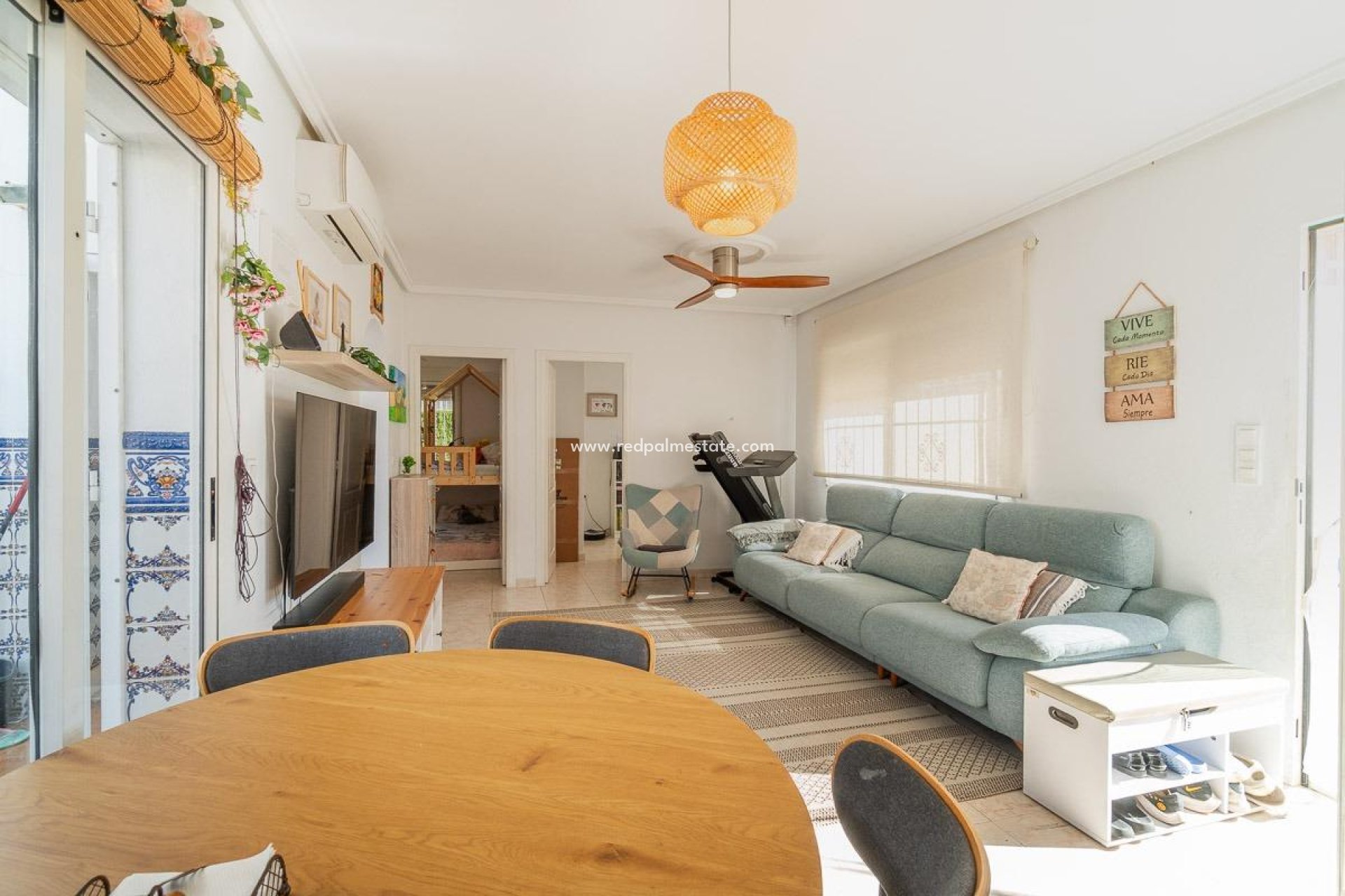 Återförsäljning - Villa -
Orihuela Costa - Punta prima