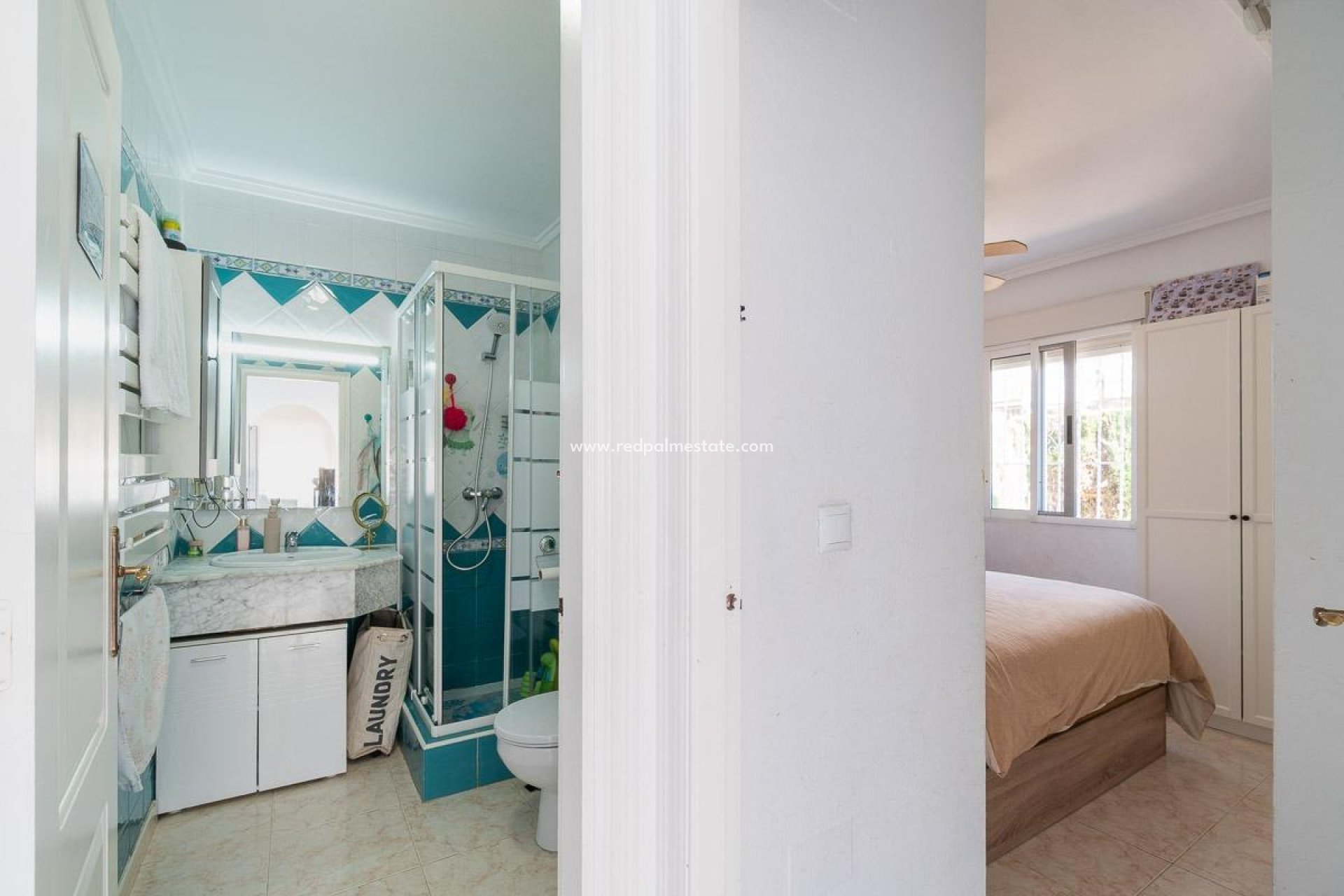 Återförsäljning - Villa -
Orihuela Costa - Punta prima