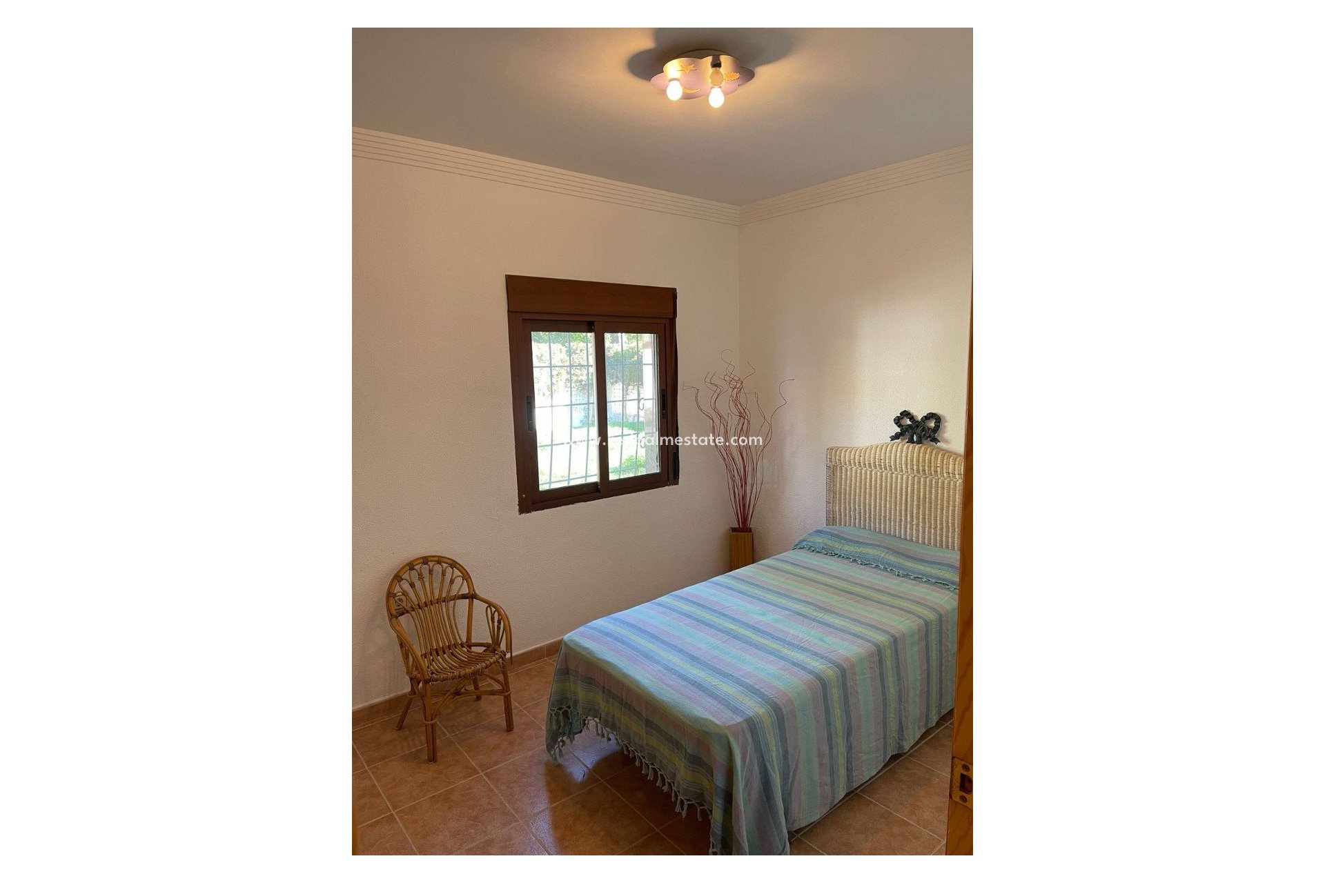 Återförsäljning - Villa -
Orihuela Costa - Punta prima