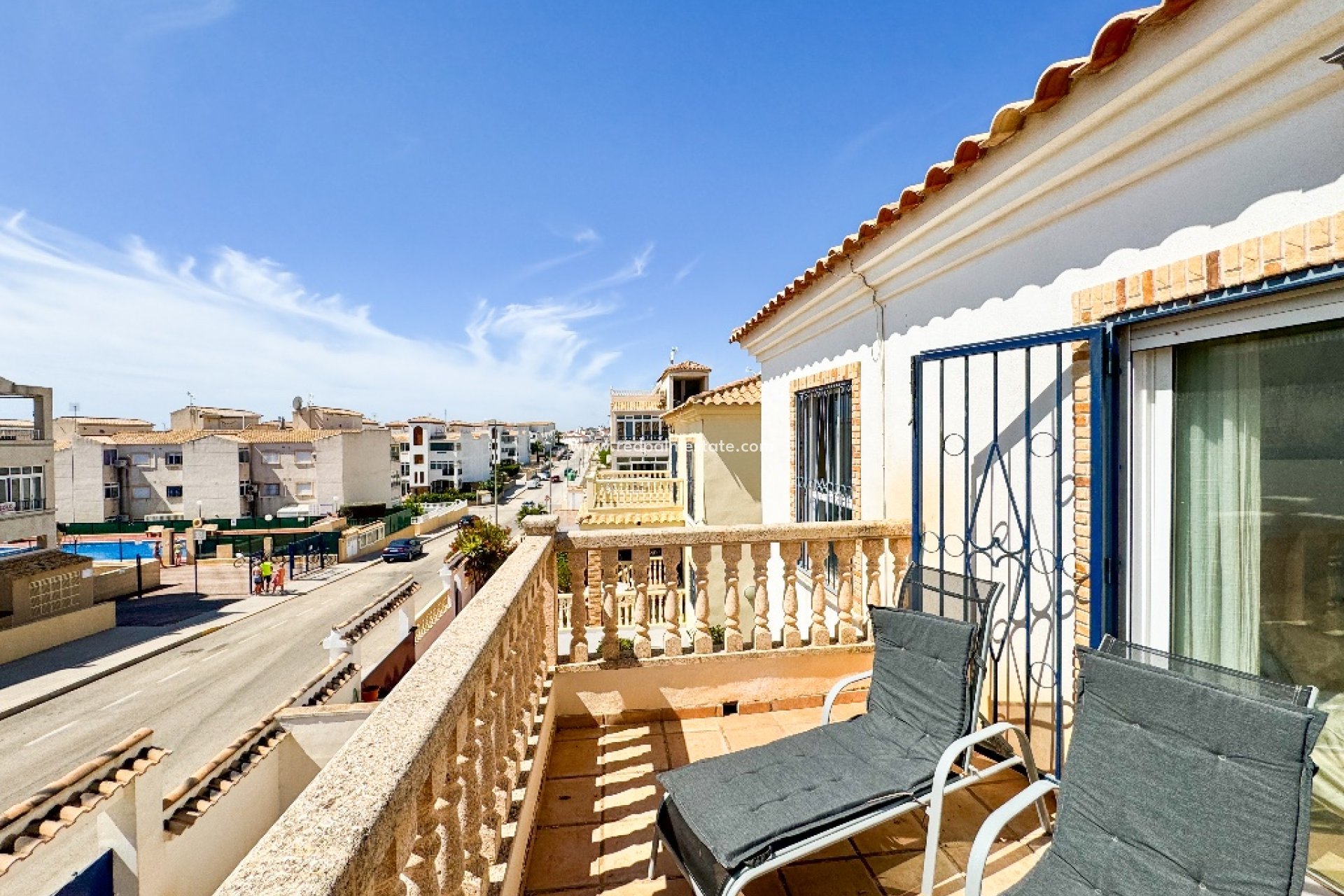 Återförsäljning - Villa -
Orihuela Costa - Punta Prima