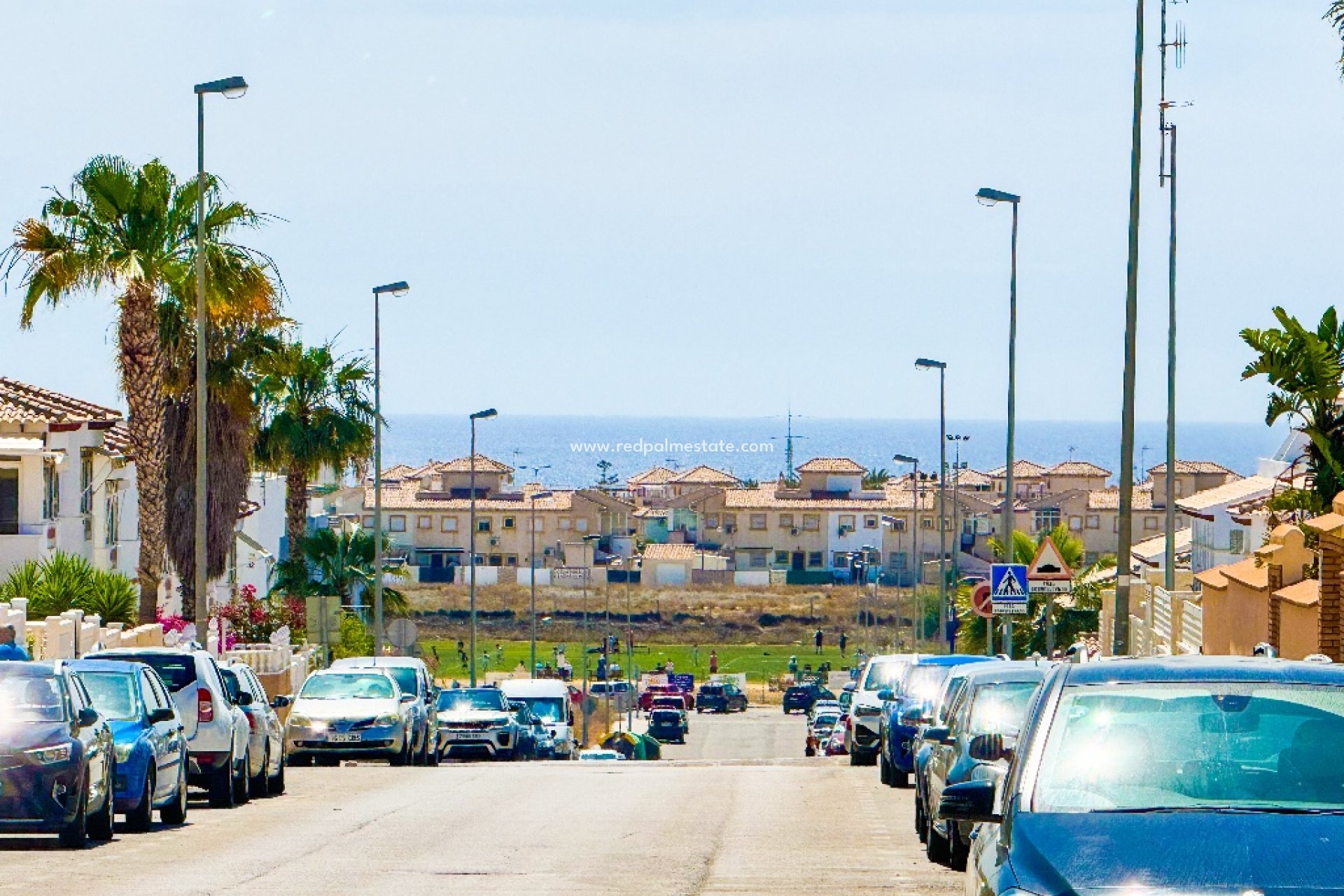 Återförsäljning - Villa -
Orihuela Costa - Punta Prima