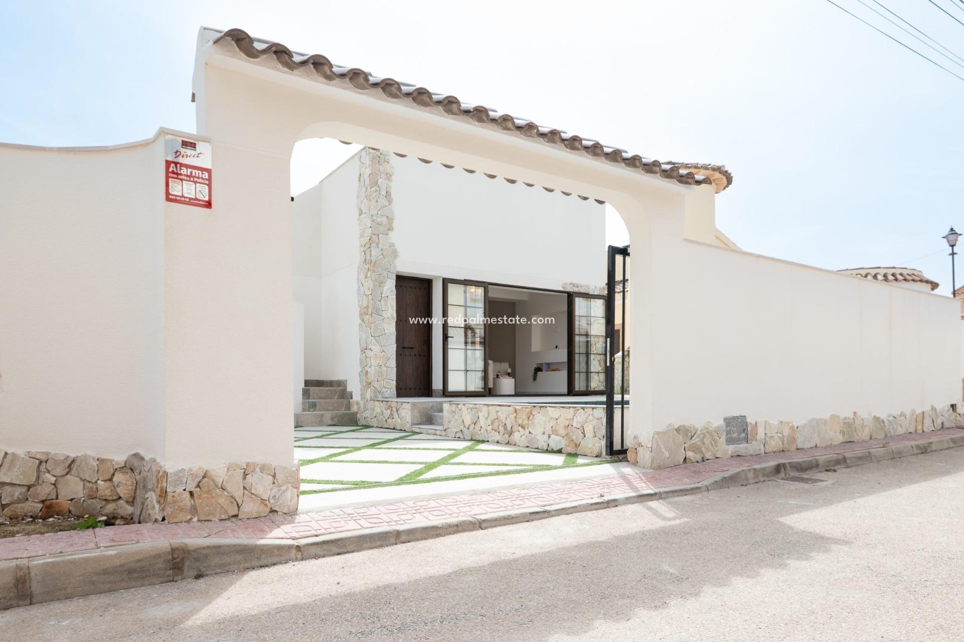 Återförsäljning - Villa -
Orihuela Costa - Punta prima
