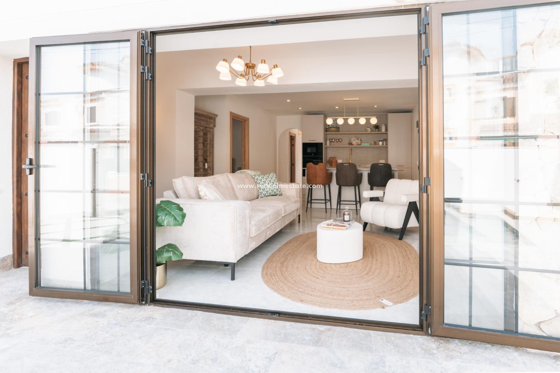 Återförsäljning - Villa -
Orihuela Costa - Punta prima