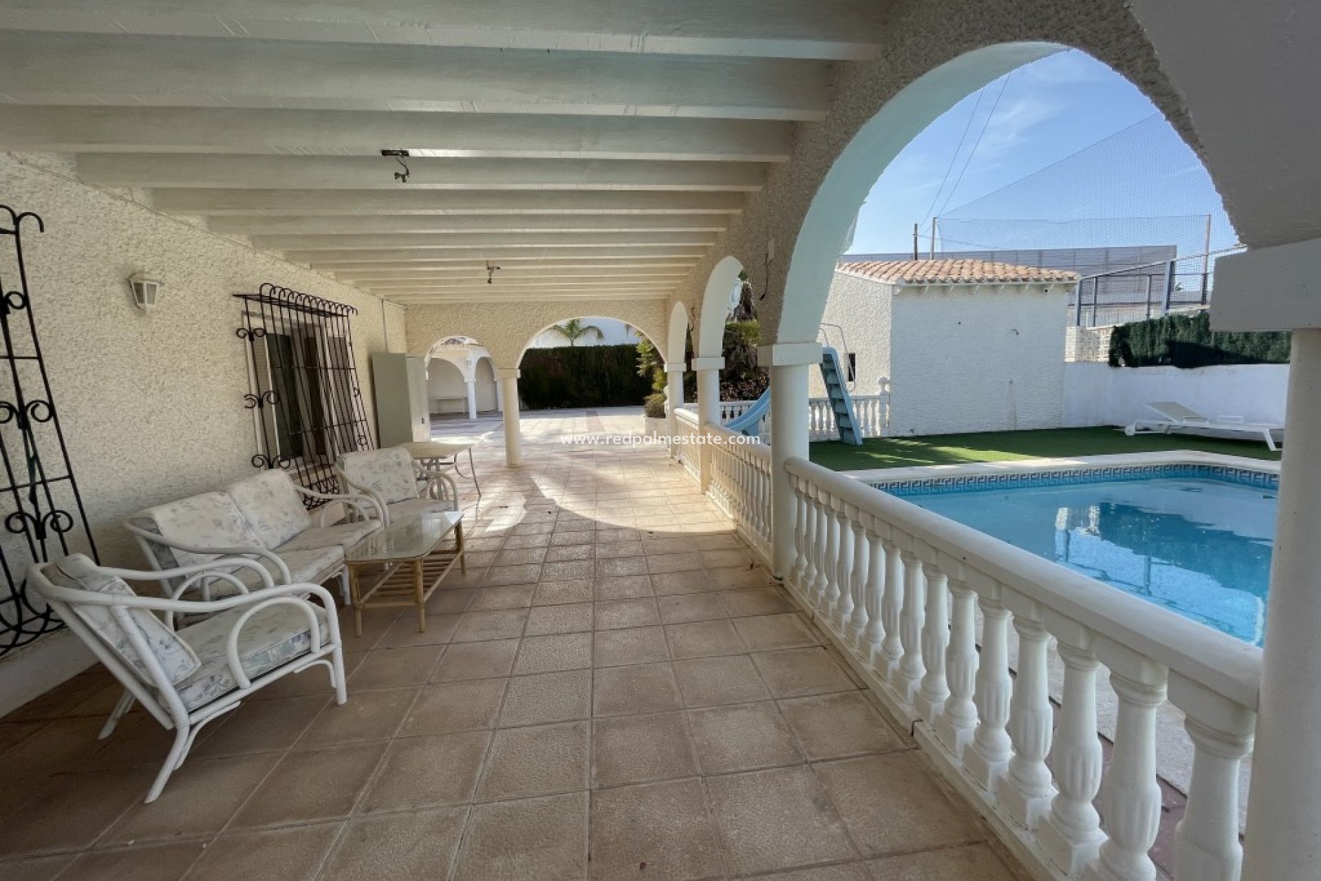 Återförsäljning - Villa -
Orihuela Costa - Punta Prima