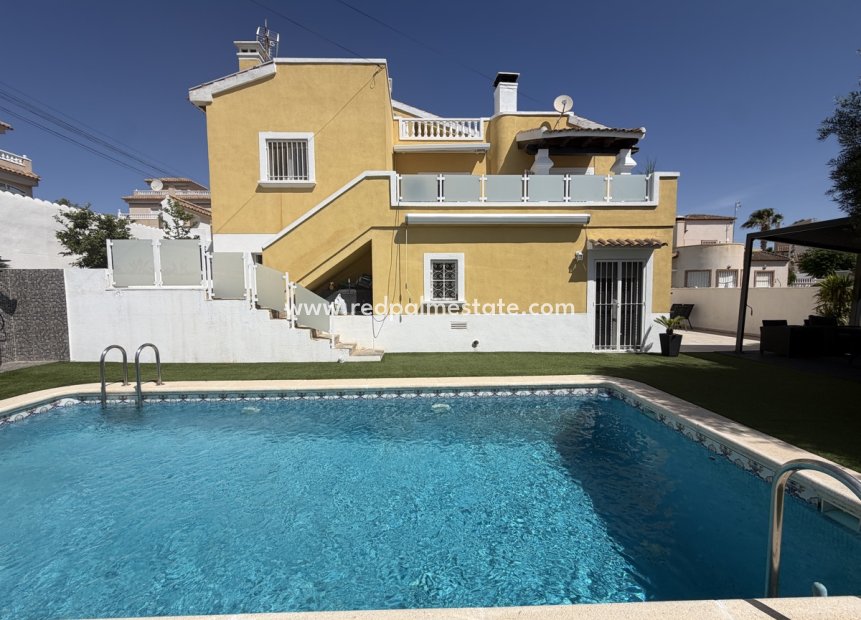 Återförsäljning - Villa -
Orihuela Costa - Villamartín