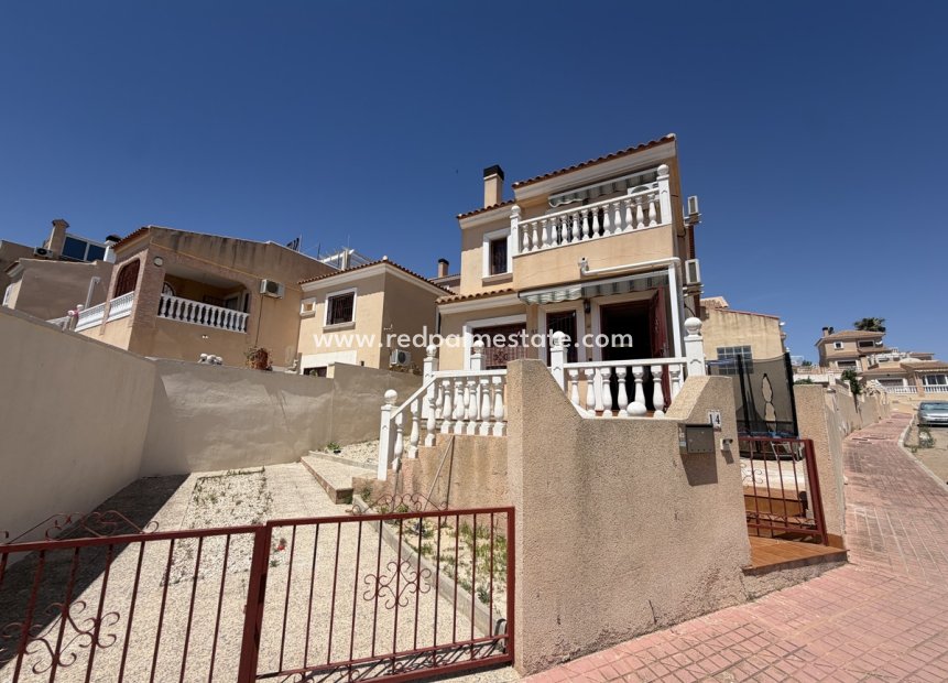 Återförsäljning - Villa -
Orihuela Costa - Villamartín