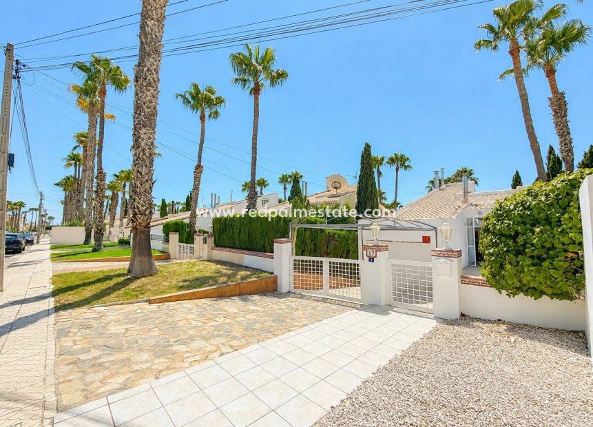 Återförsäljning - Villa -
Orihuela Costa - Villamartín