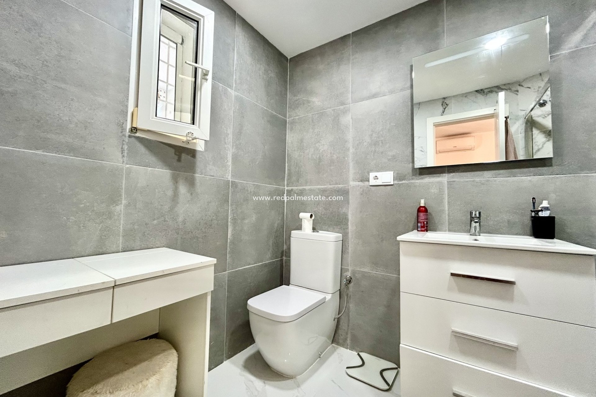Återförsäljning - Villa -
Orihuela Costa - Villamartín