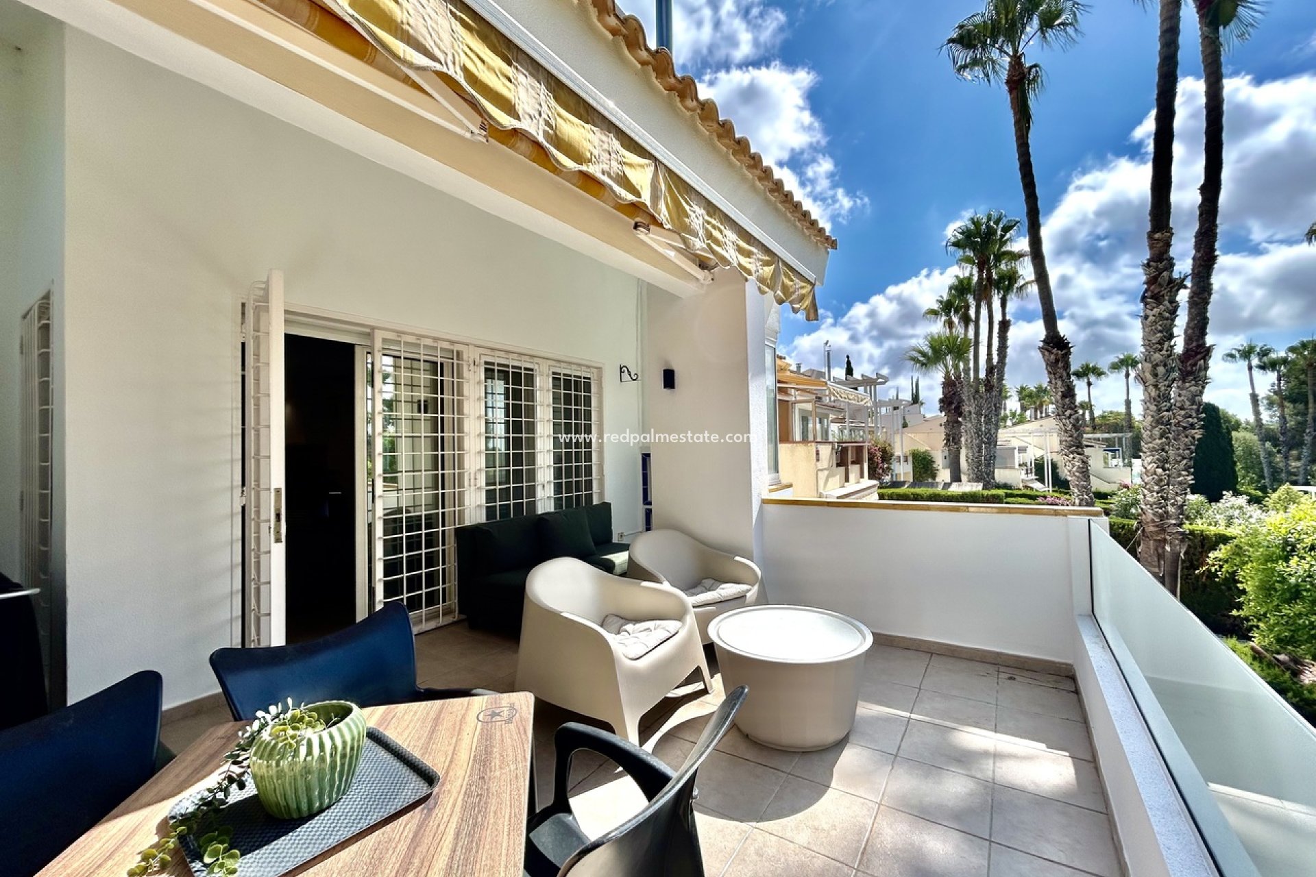 Återförsäljning - Villa -
Orihuela Costa - Villamartín