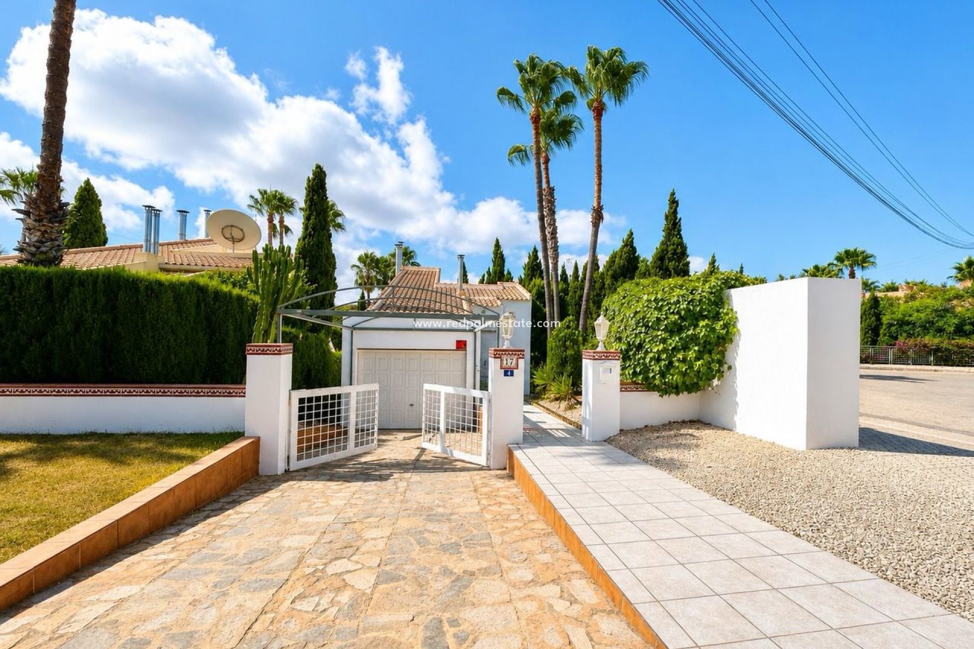 Återförsäljning - Villa -
Orihuela Costa - Villamartín