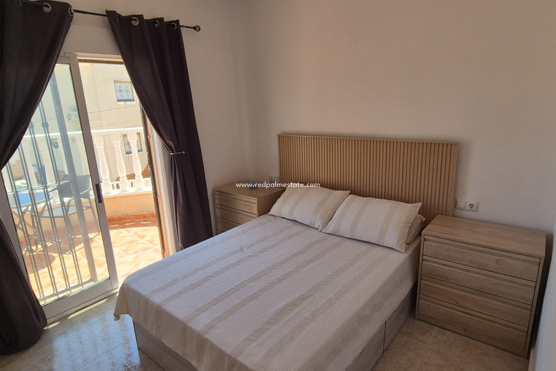 Återförsäljning - Villa -
Orihuela Costa - Villamartín