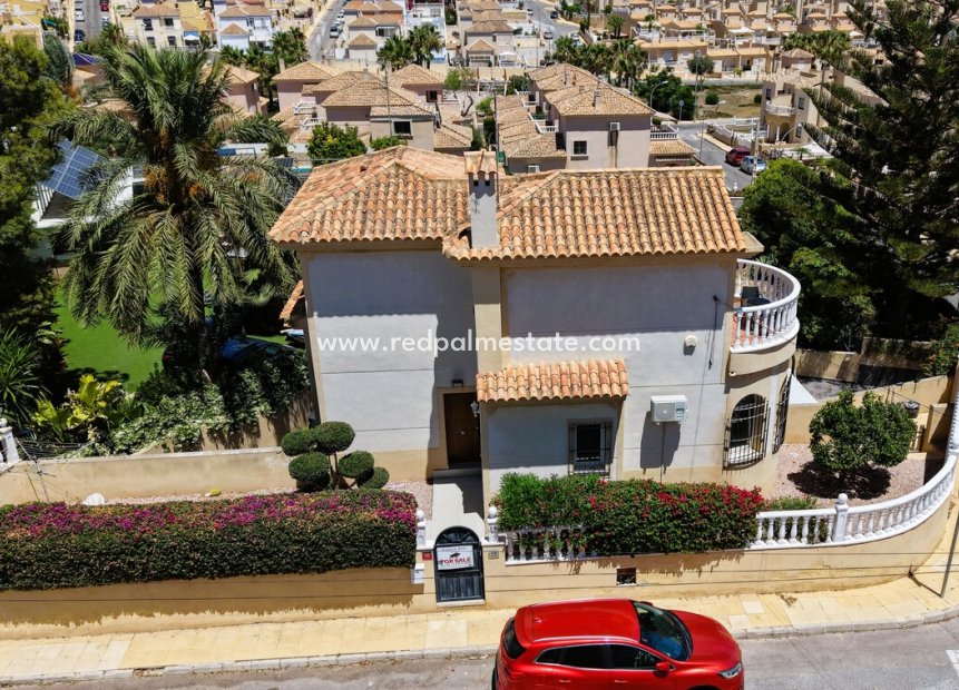 Återförsäljning - Villa -
Orihuela Costa - Villamartín