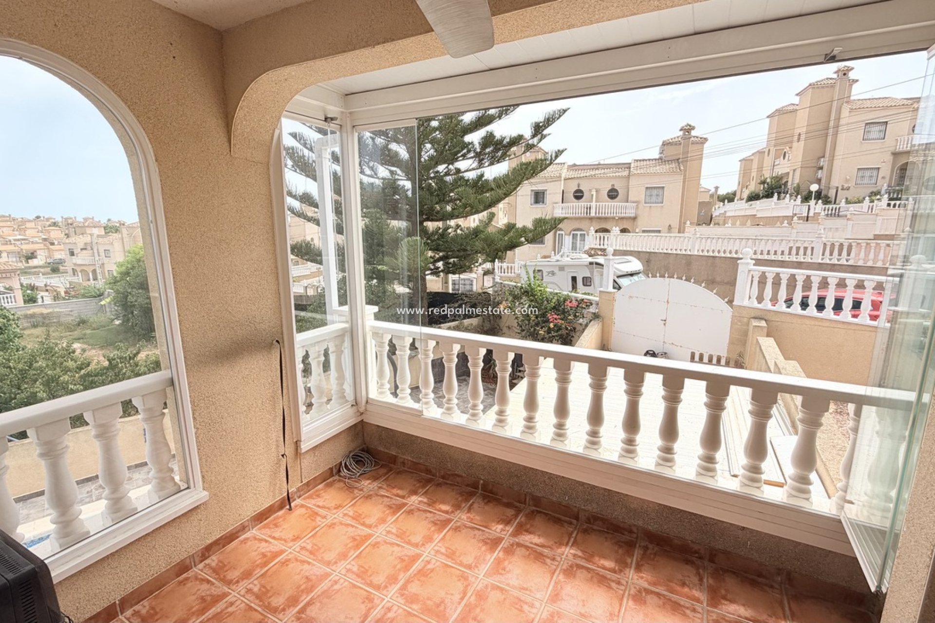 Återförsäljning - Villa -
Orihuela Costa - Villamartín