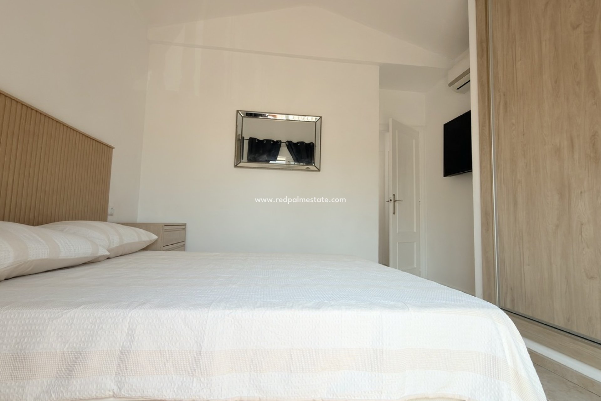Återförsäljning - Villa -
Orihuela Costa - Villamartín