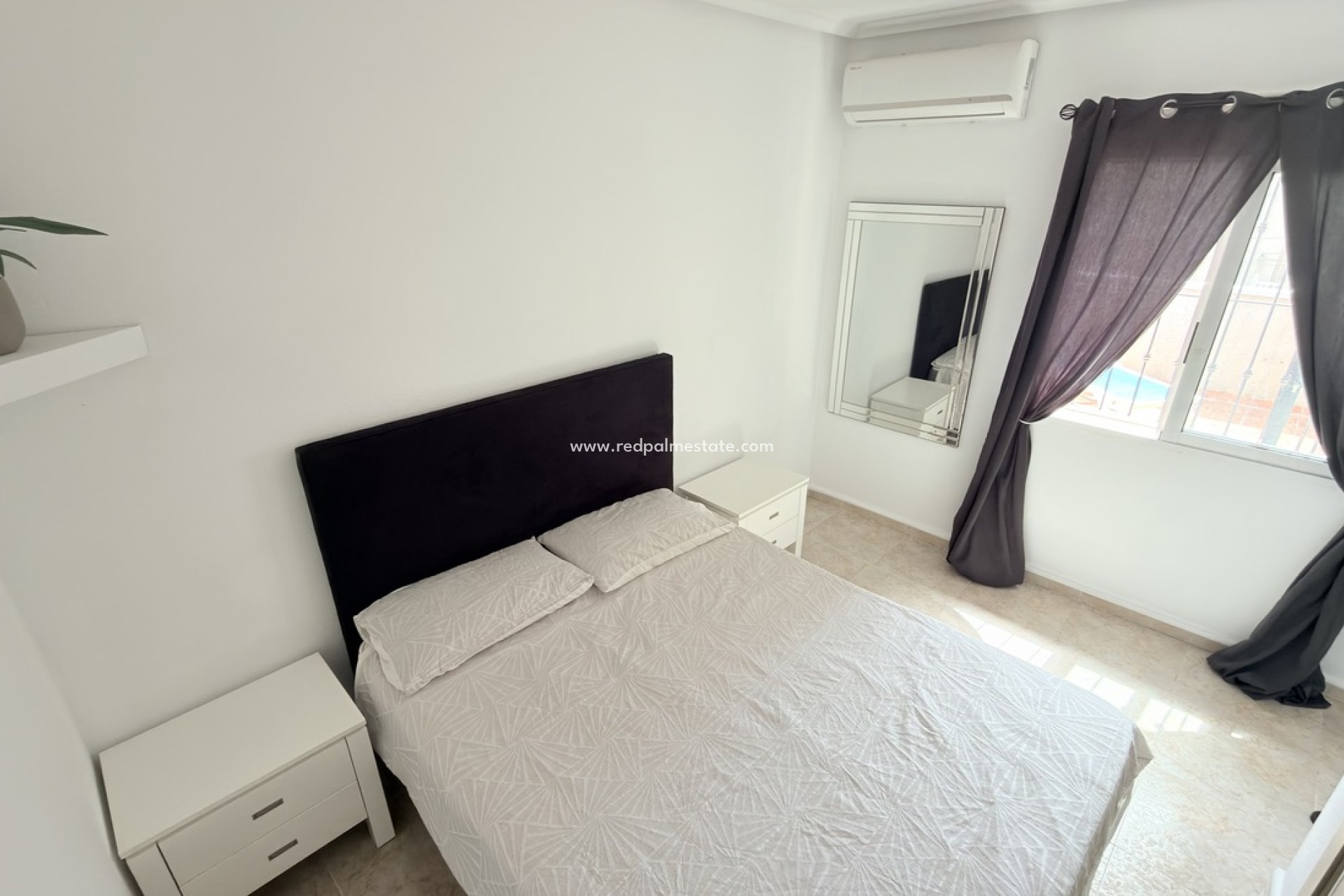 Återförsäljning - Villa -
Orihuela Costa - Villamartín