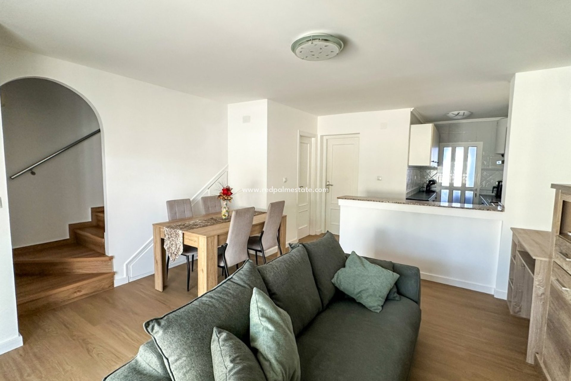 Återförsäljning - Villa -
Orihuela Costa - Villamartín