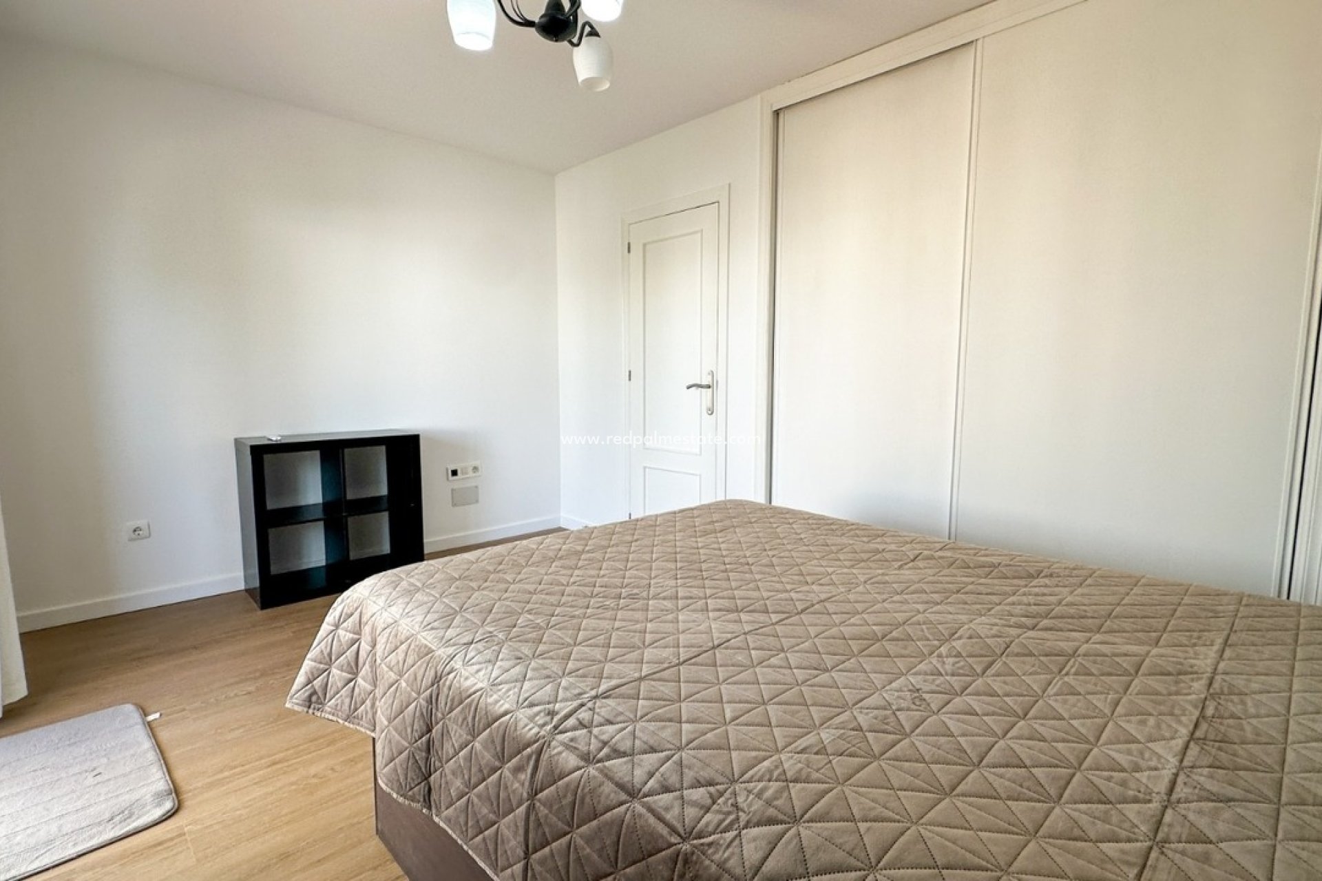 Återförsäljning - Villa -
Orihuela Costa - Villamartín
