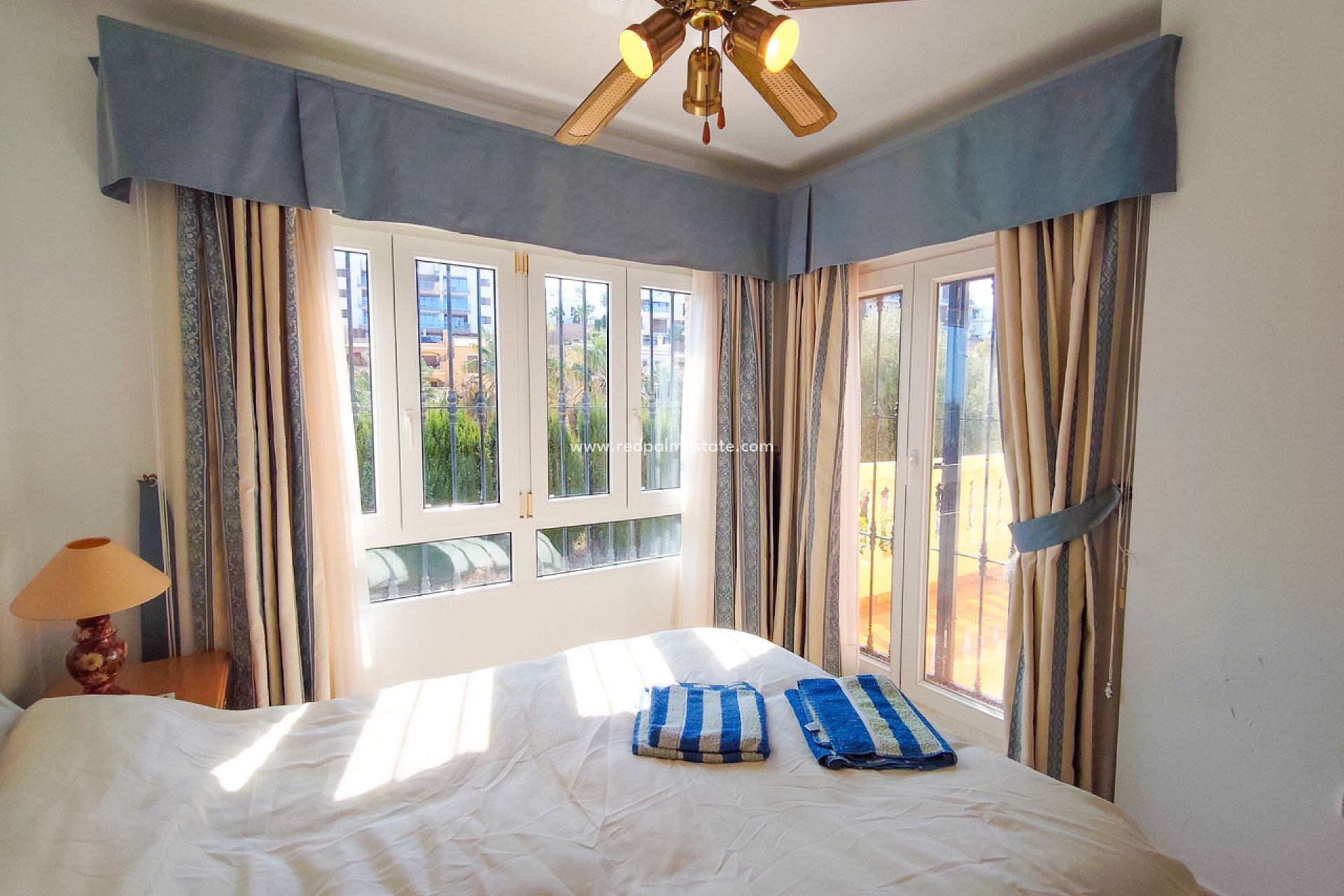 Återförsäljning - Villa -
Orihuela Costa - Villamartín