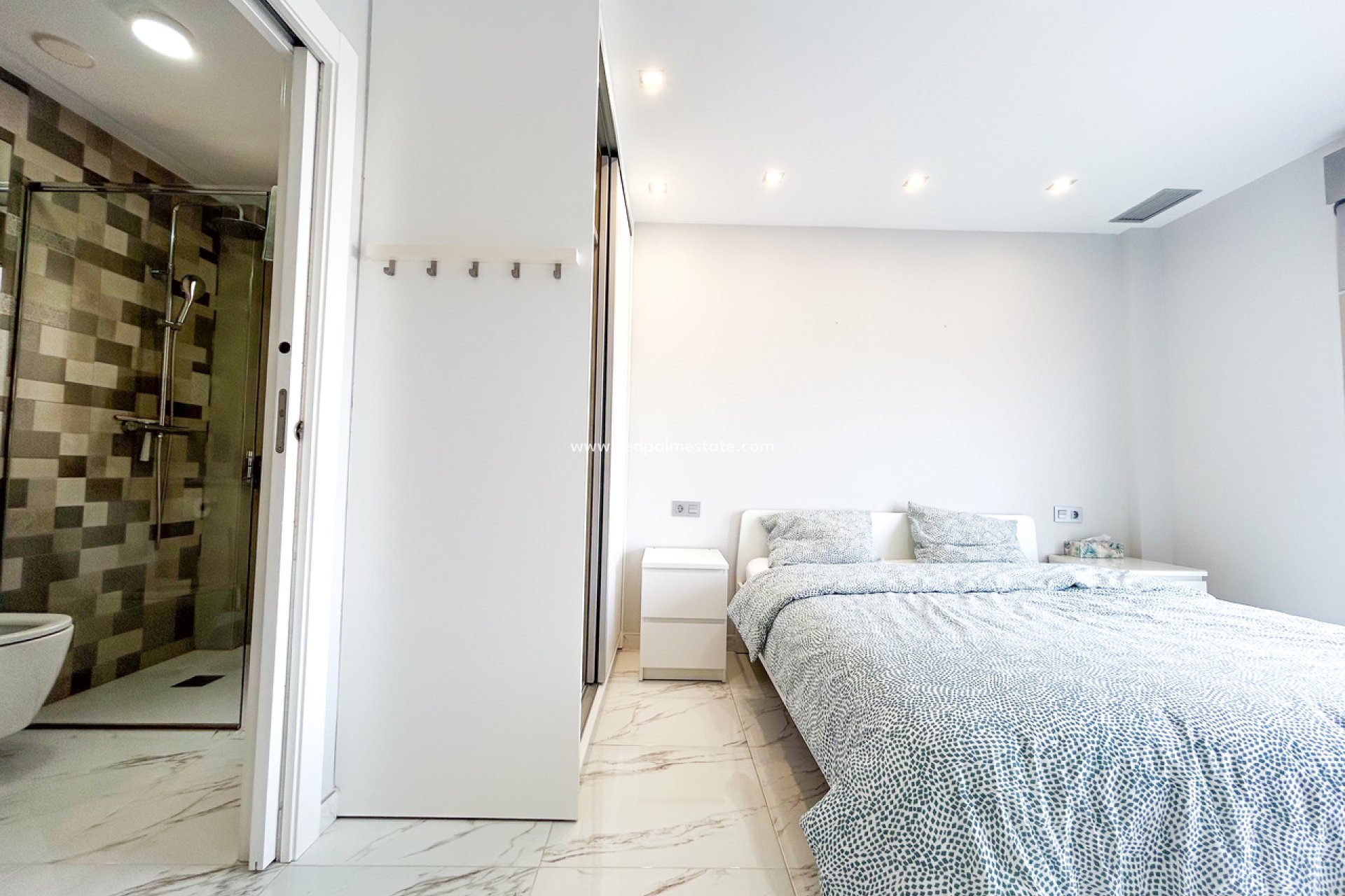 Återförsäljning - Villa -
Orihuela Costa - Villamartín